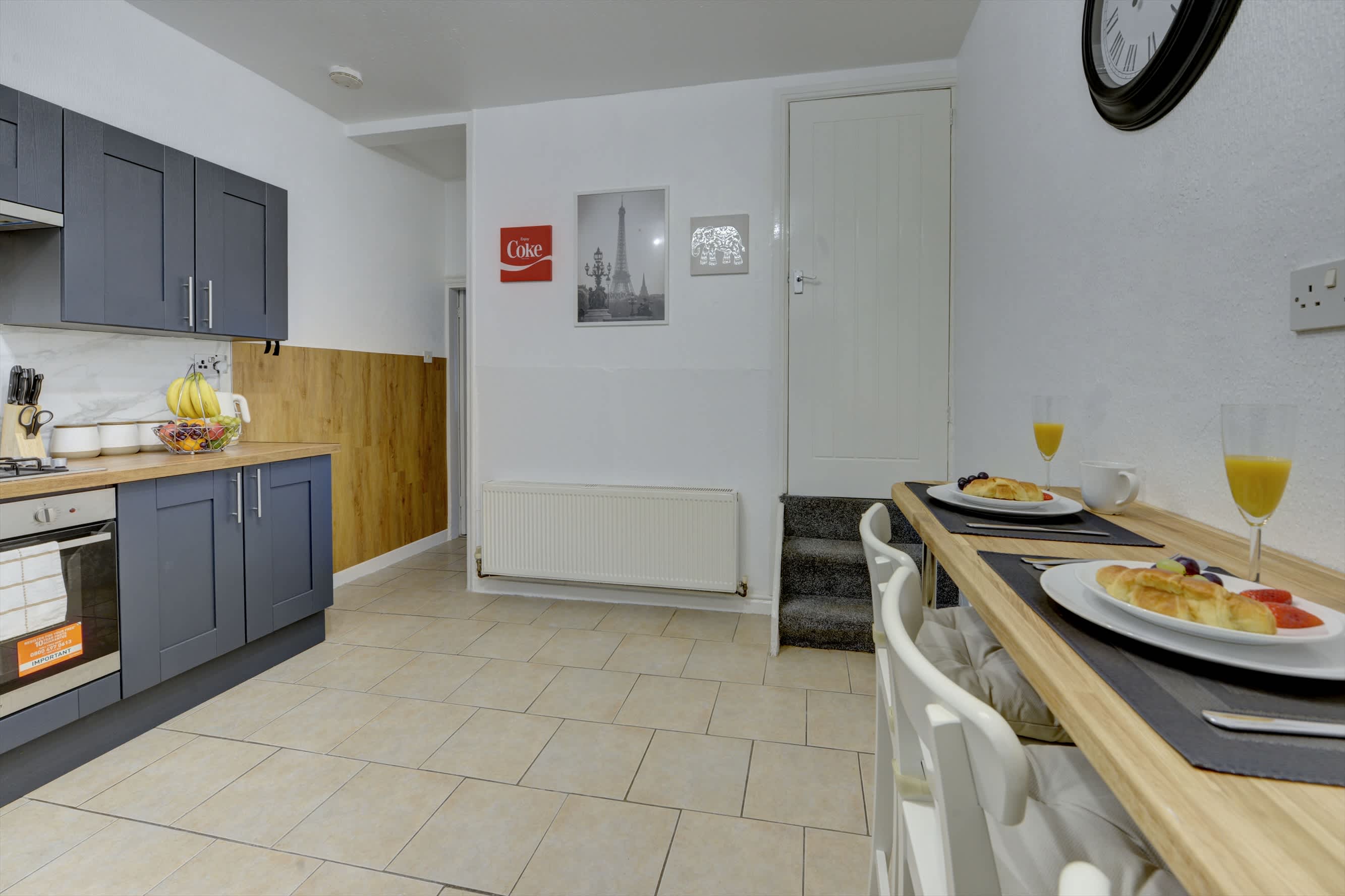 Cosy 2 Bedroom 4 Beds w/ Parking near City Centre in Argyll Street 39 CV2 4FJ - Property image 56 - VivreStays