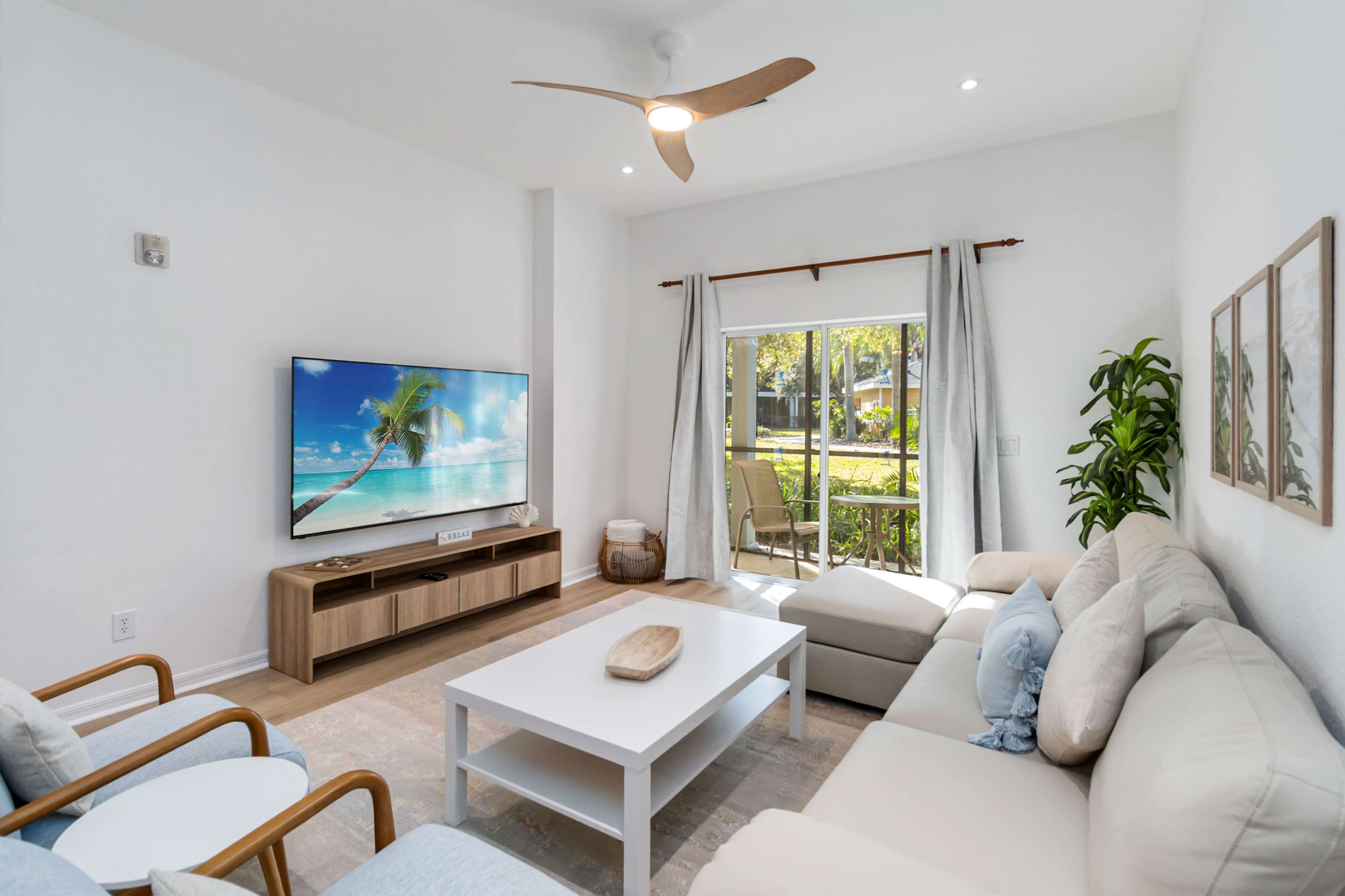 Nice ground floor upgraded condo in Bahama Bay