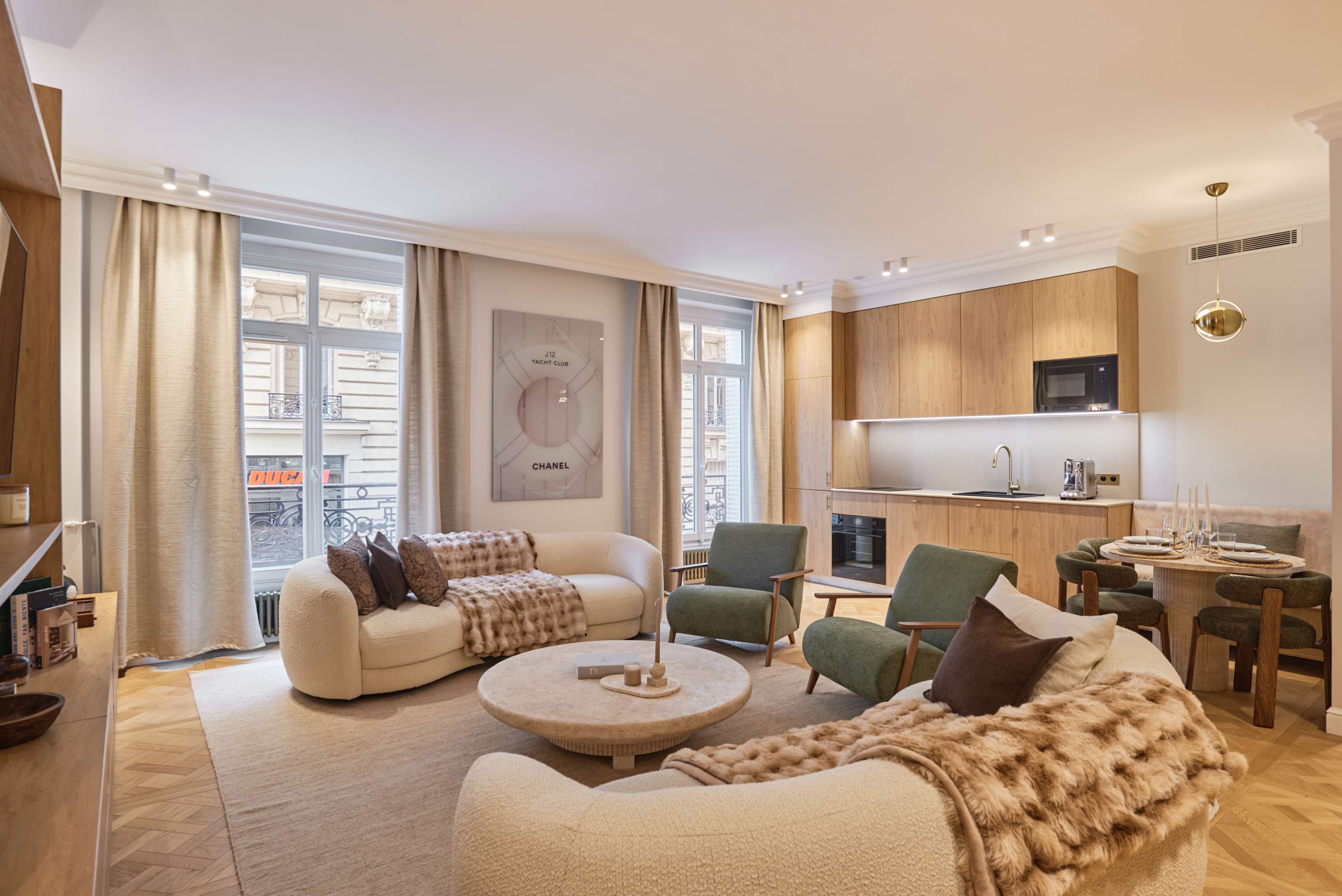 Luxurious airconditioned apartment Arc de Triomphe — Paris, Île-de-France — vacation rental