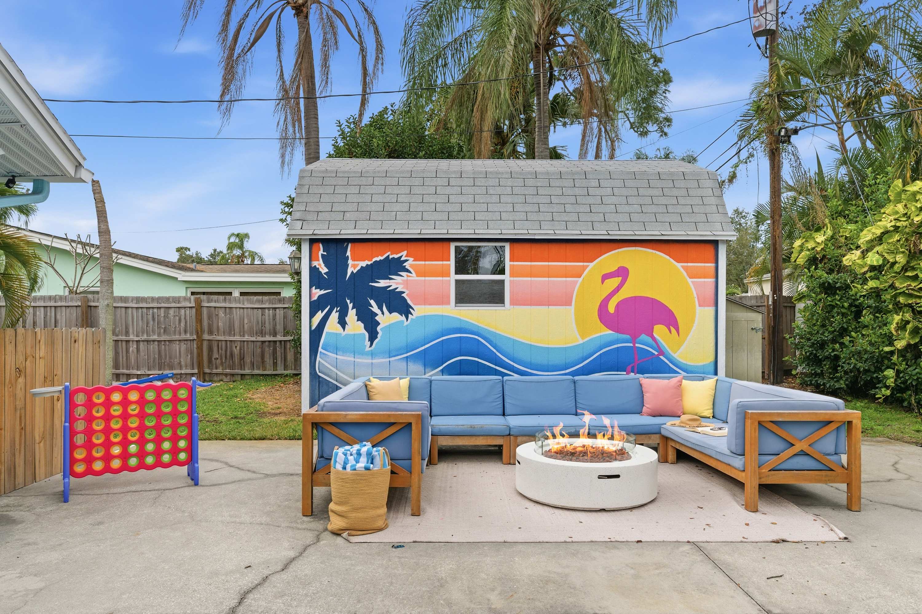 Relaxing 4BR home w/ heated pool & fire pit