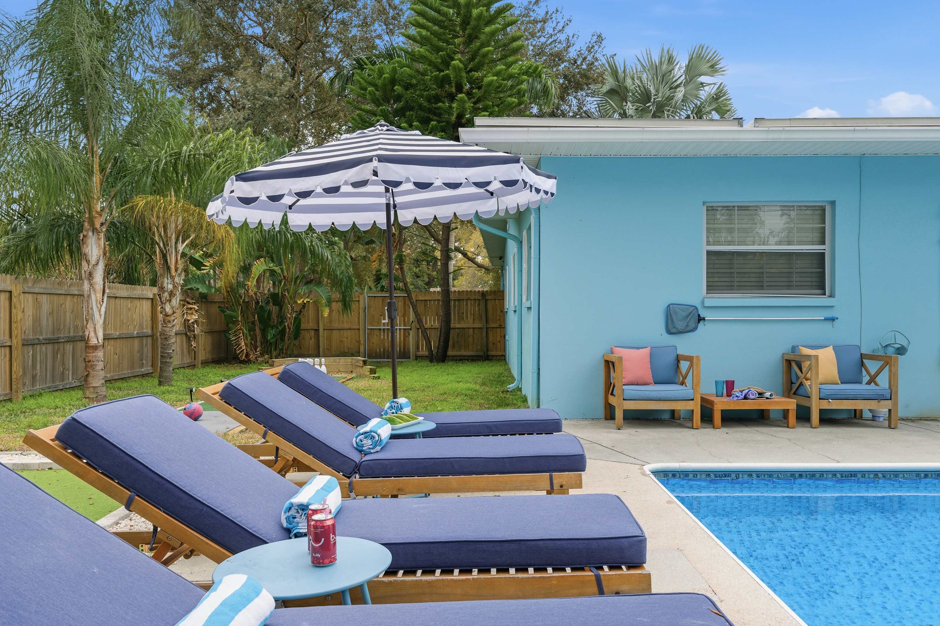 Relaxing 4BR home w/ heated pool & fire pit