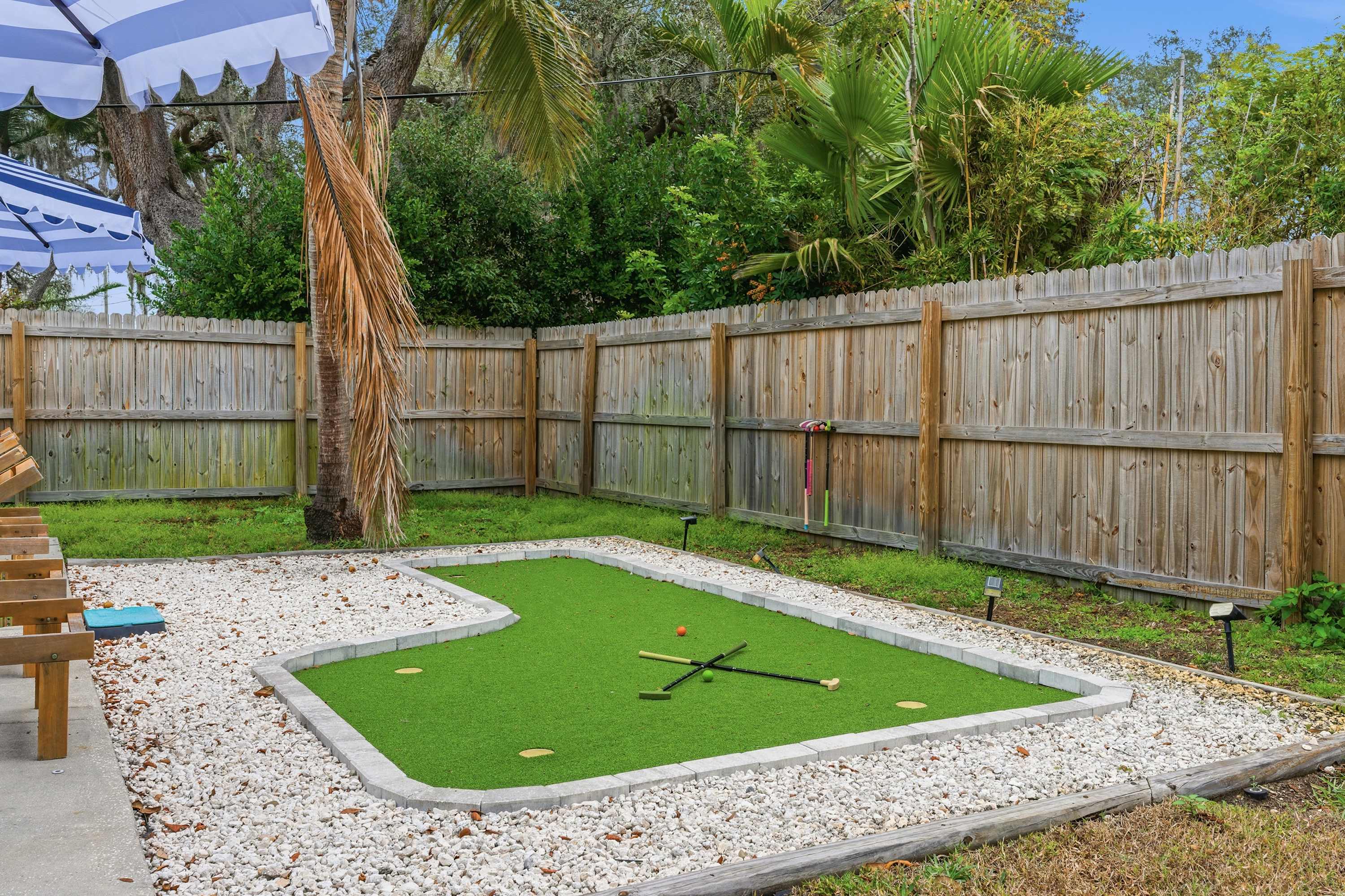 Relaxing 4BR home w/ heated pool & fire pit