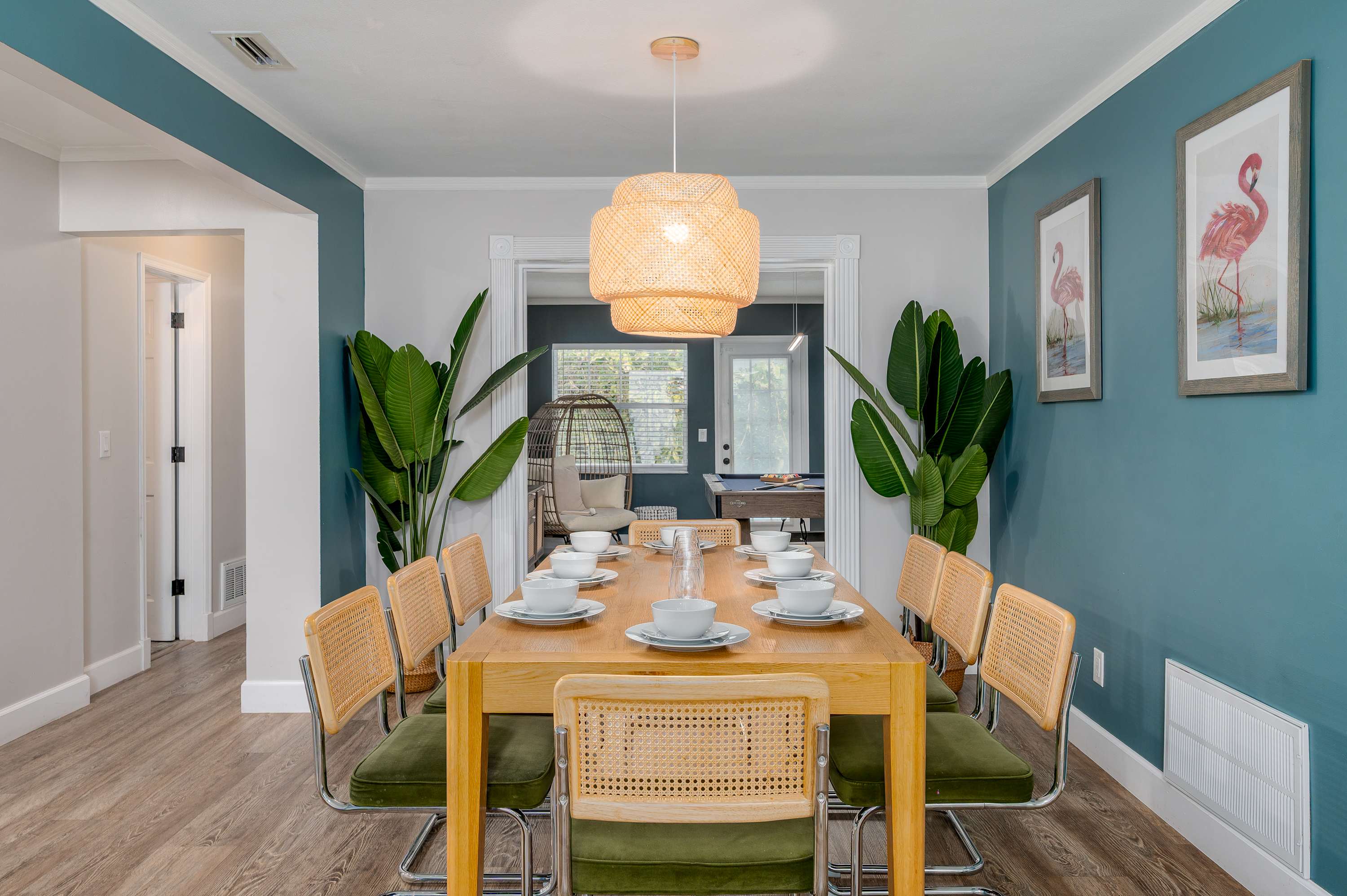 Relaxing 4BR home w/ heated pool & fire pit