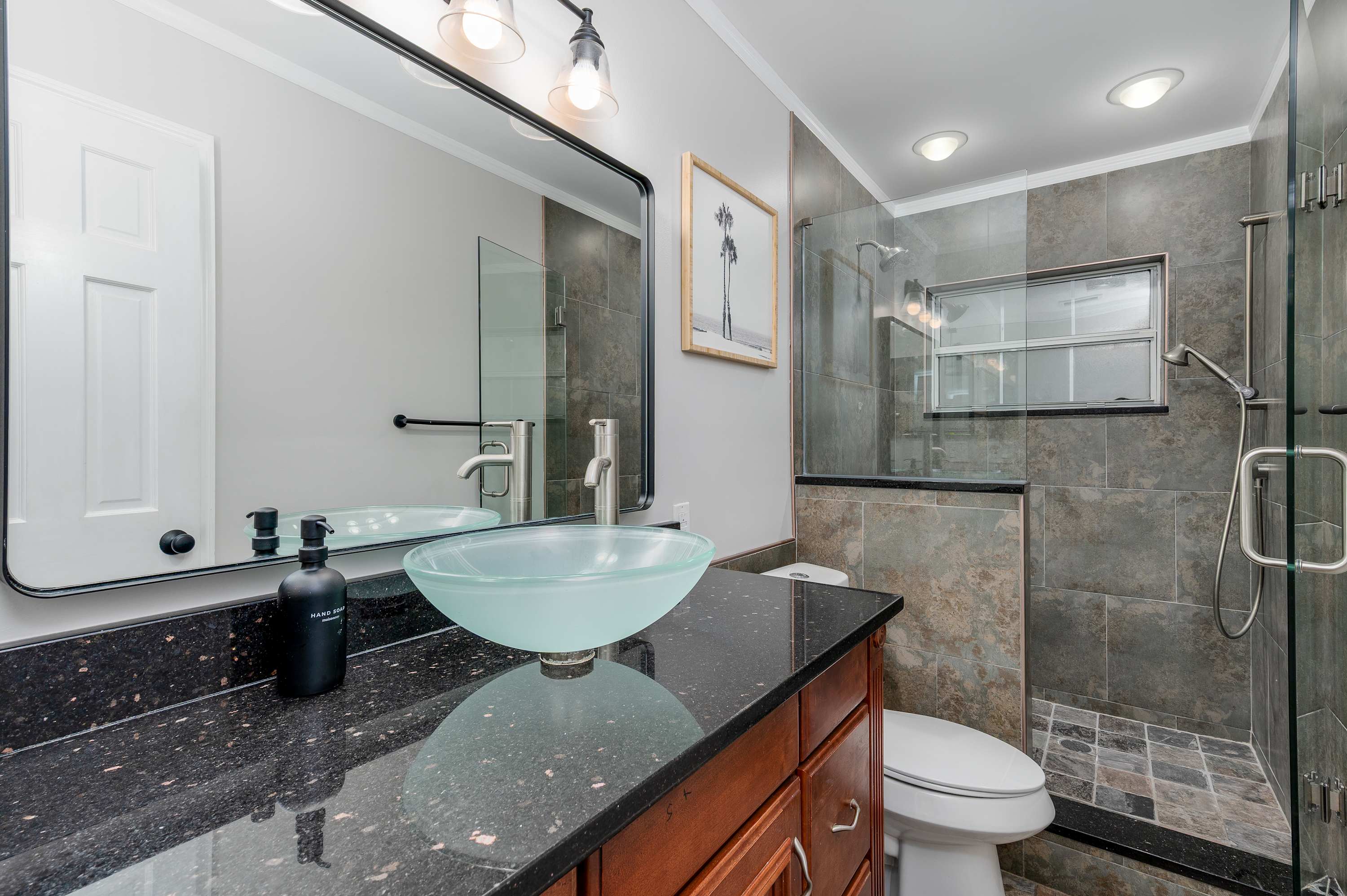 Relaxing 4BR home w/ heated pool & fire pit