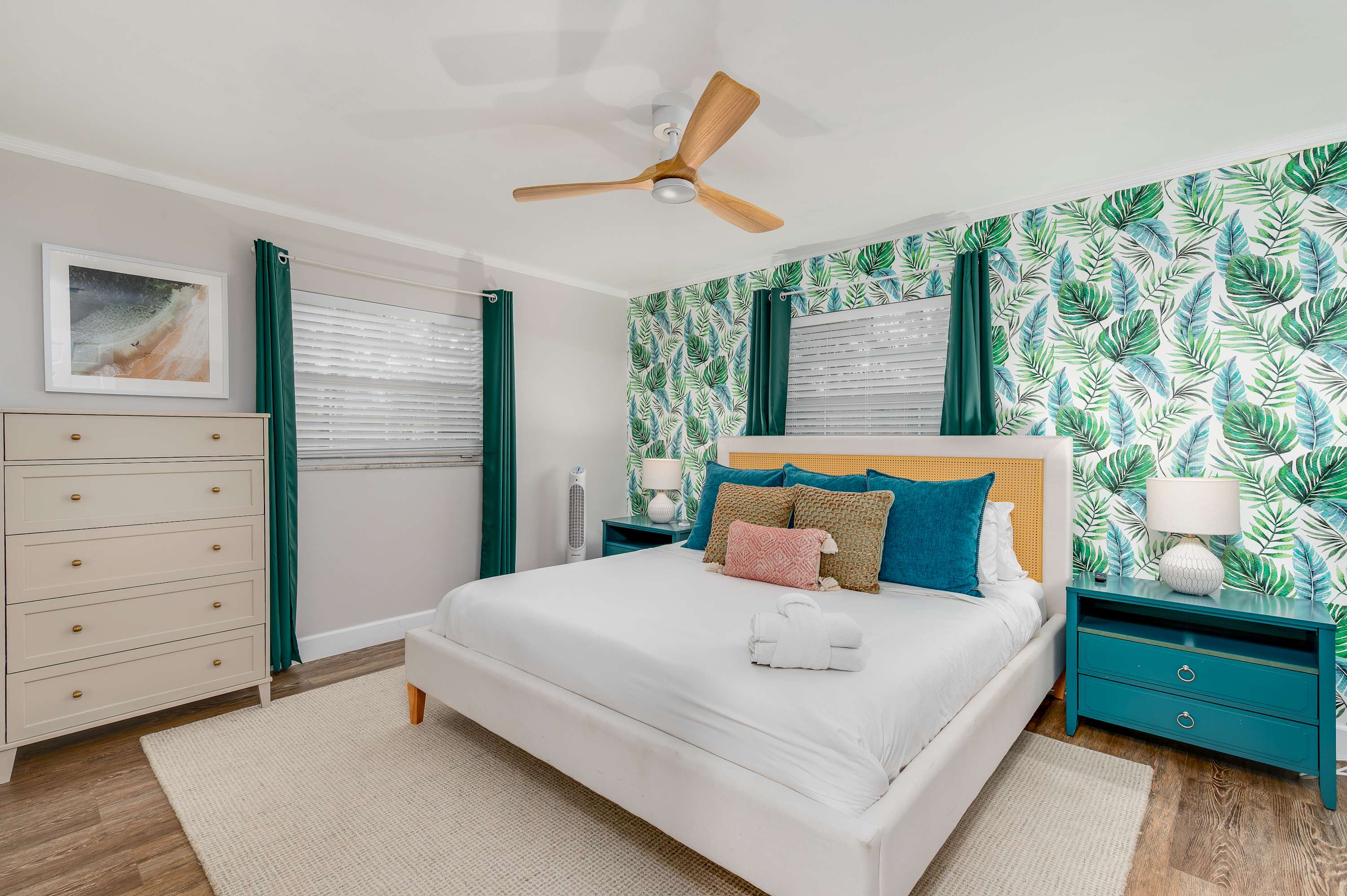 Relaxing 4BR home w/ heated pool & fire pit