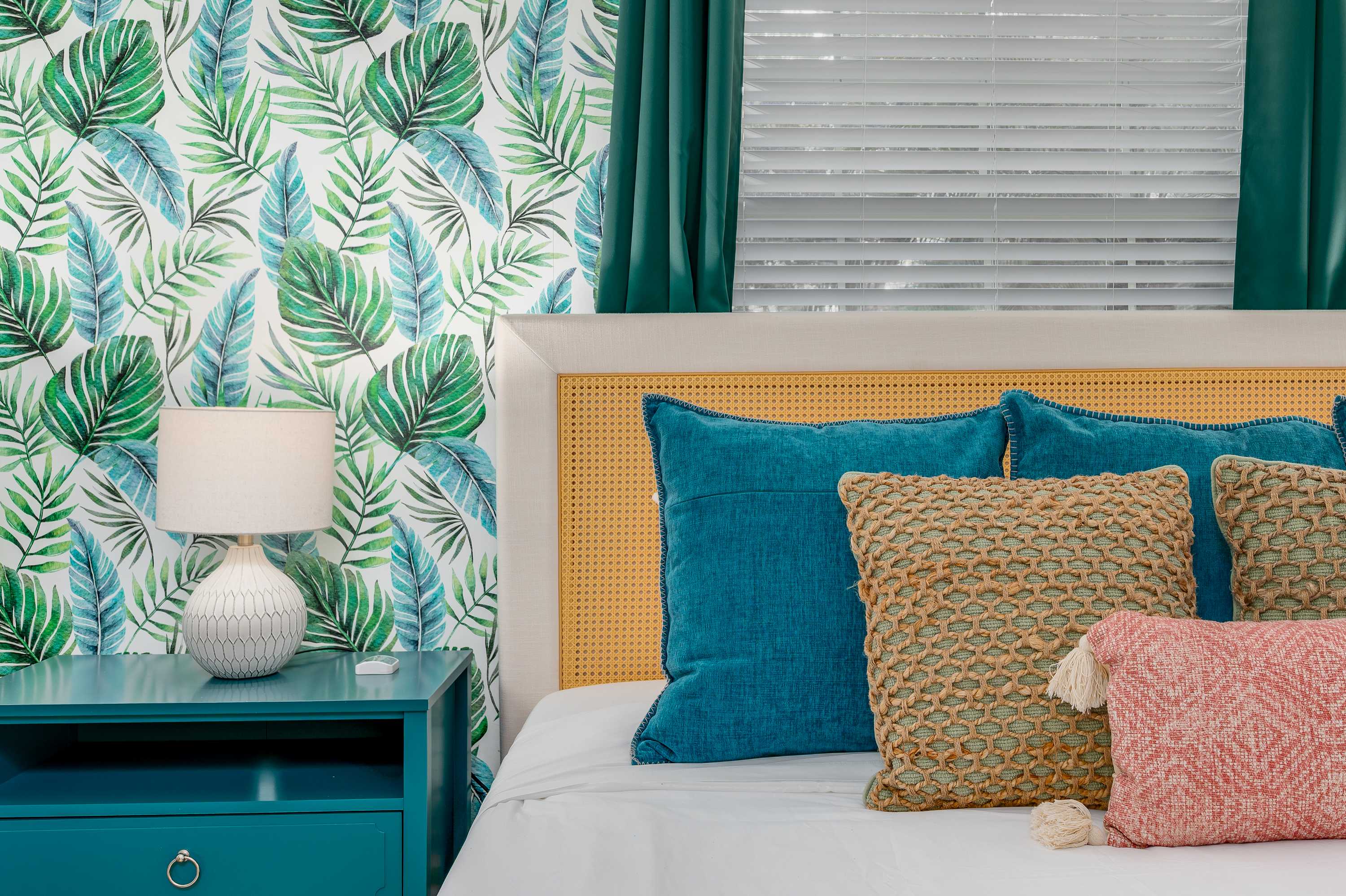 Relaxing 4BR home w/ heated pool & fire pit