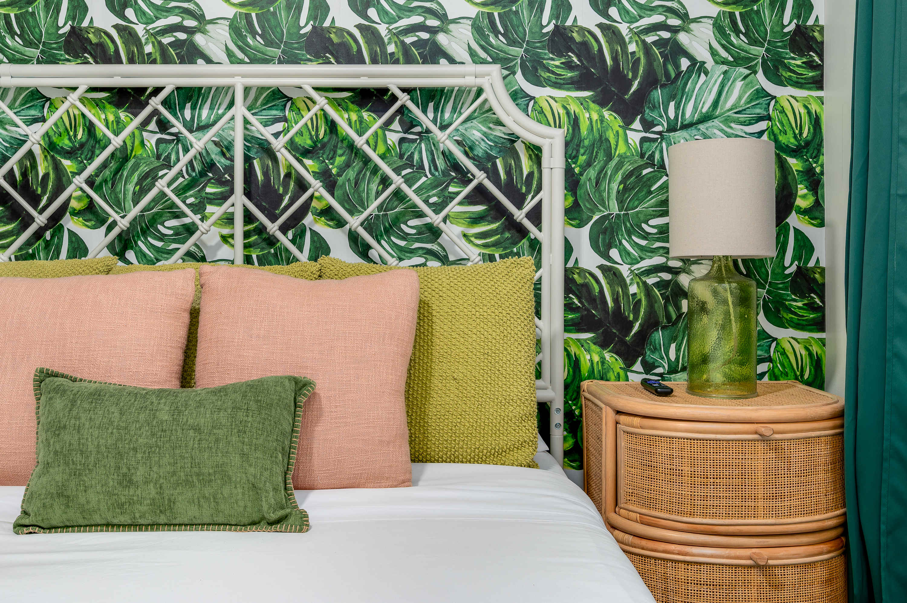 Relaxing 4BR home w/ heated pool & fire pit