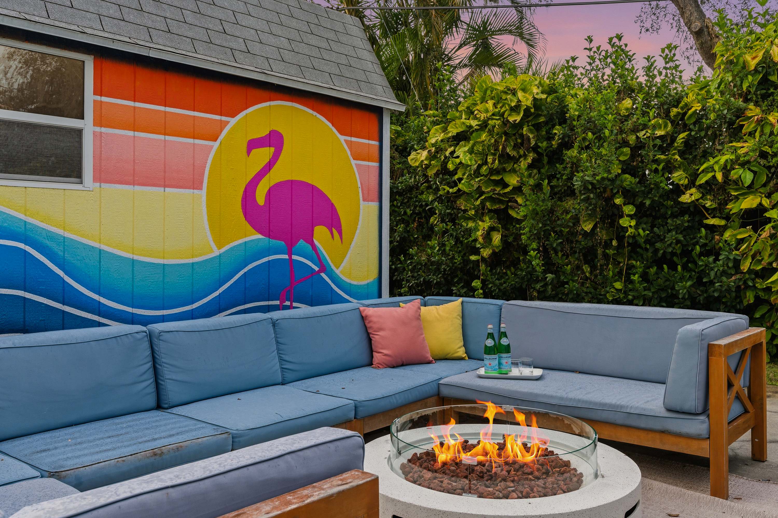 Relaxing 4BR home w/ heated pool & fire pit