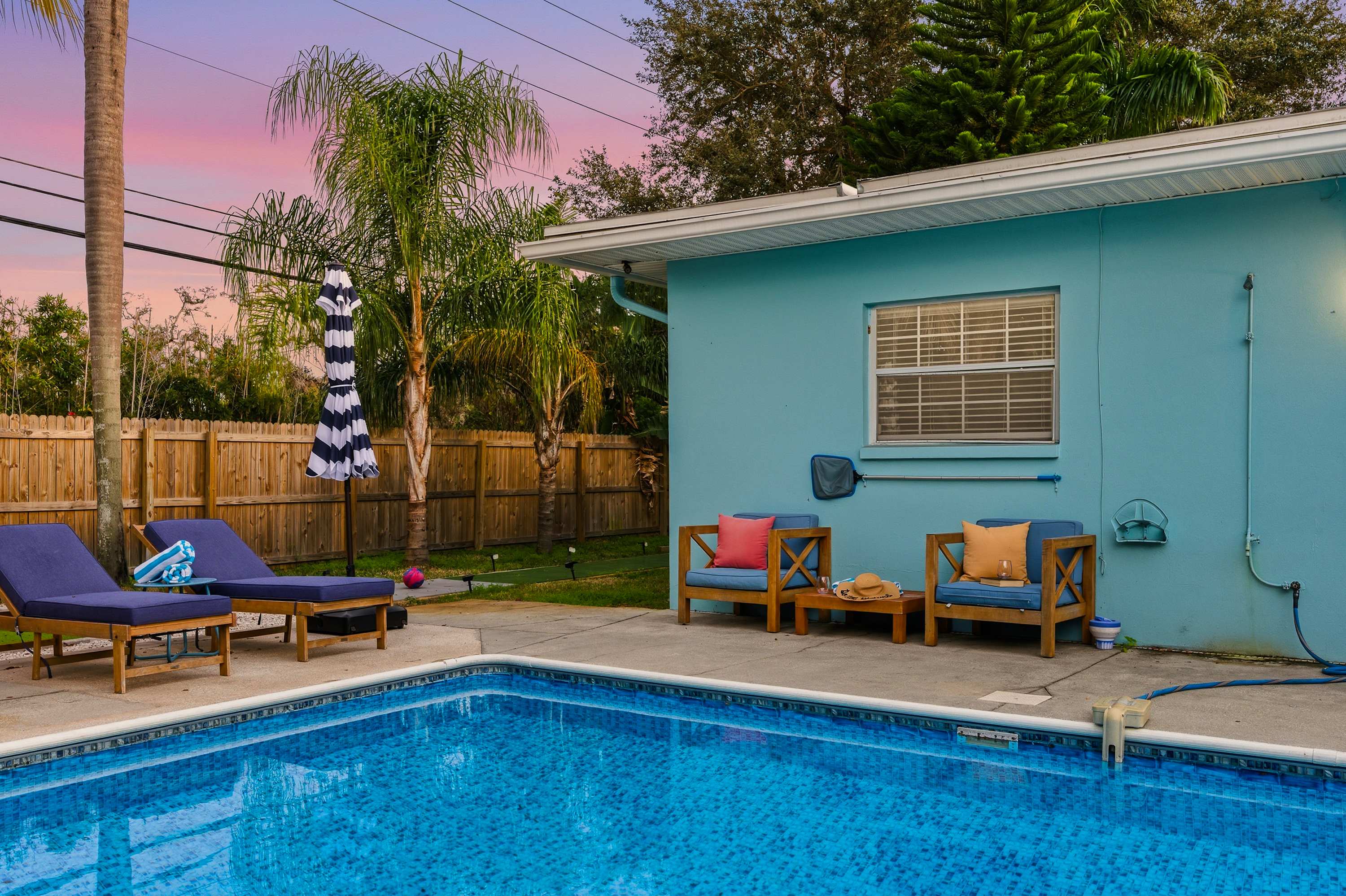 Relaxing 4BR home w/ heated pool & fire pit