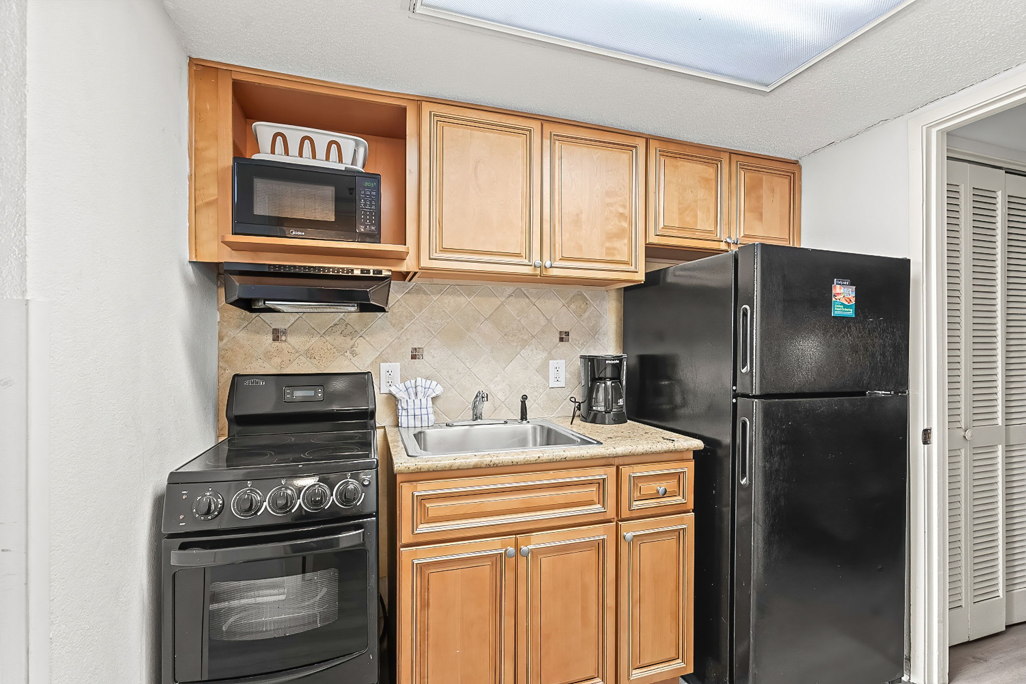 Relaxing Retreat Compass Cove Oceanfront | Photo 11