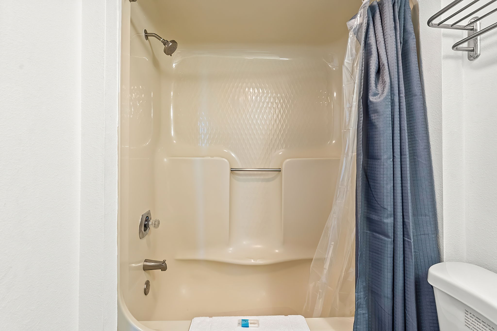 Relaxing Retreat Compass Cove Oceanfront | Photo 19