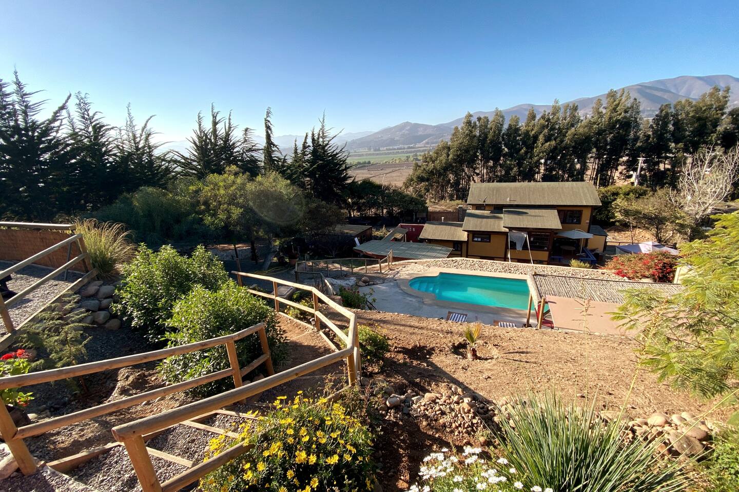 Scenic Cabin with BBQ & Pool Near Elqui Valley