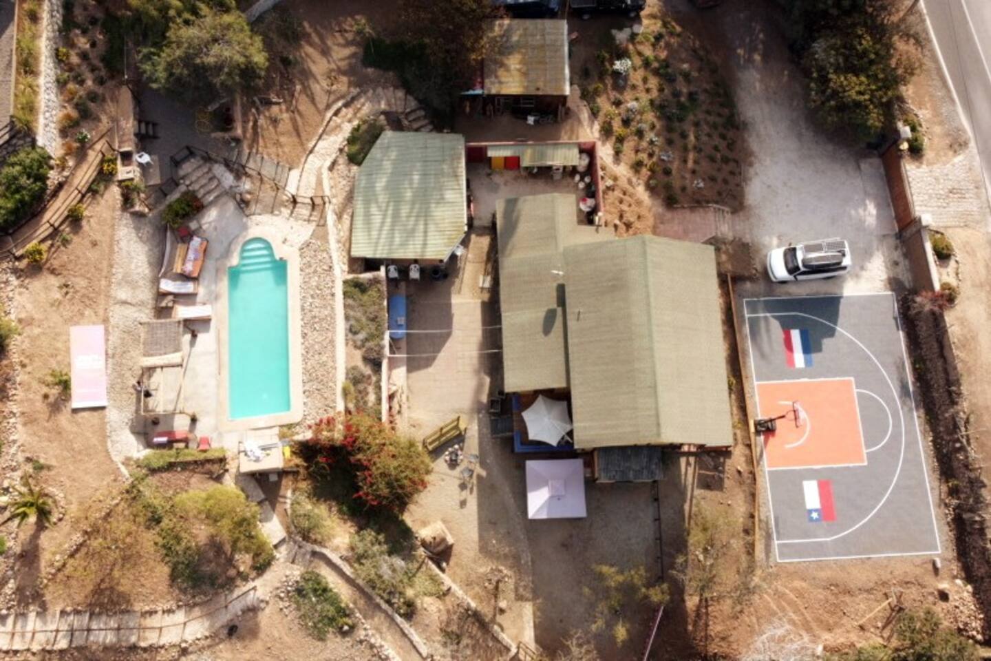 Scenic Cabin with BBQ & Pool Near Elqui Valley