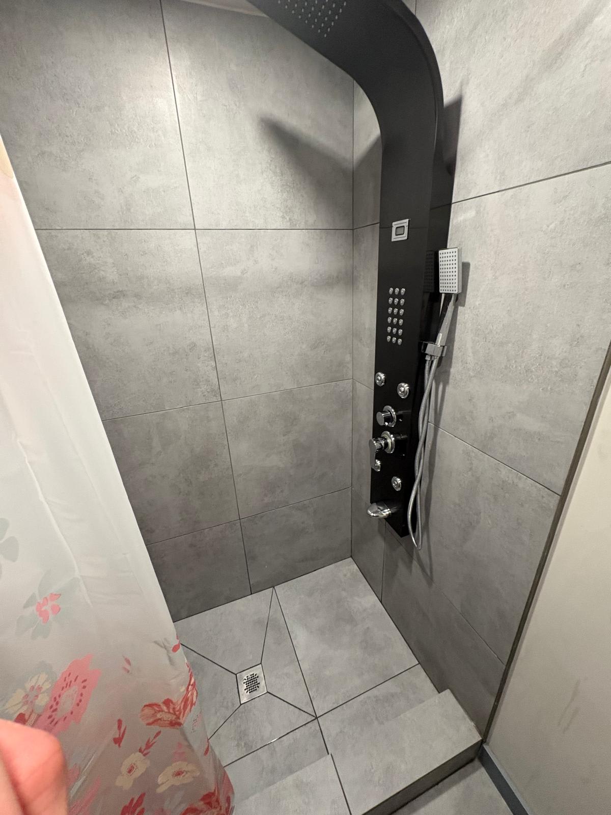 #42.1 St. Catharine's 1-bedroom Hotel-Apartment