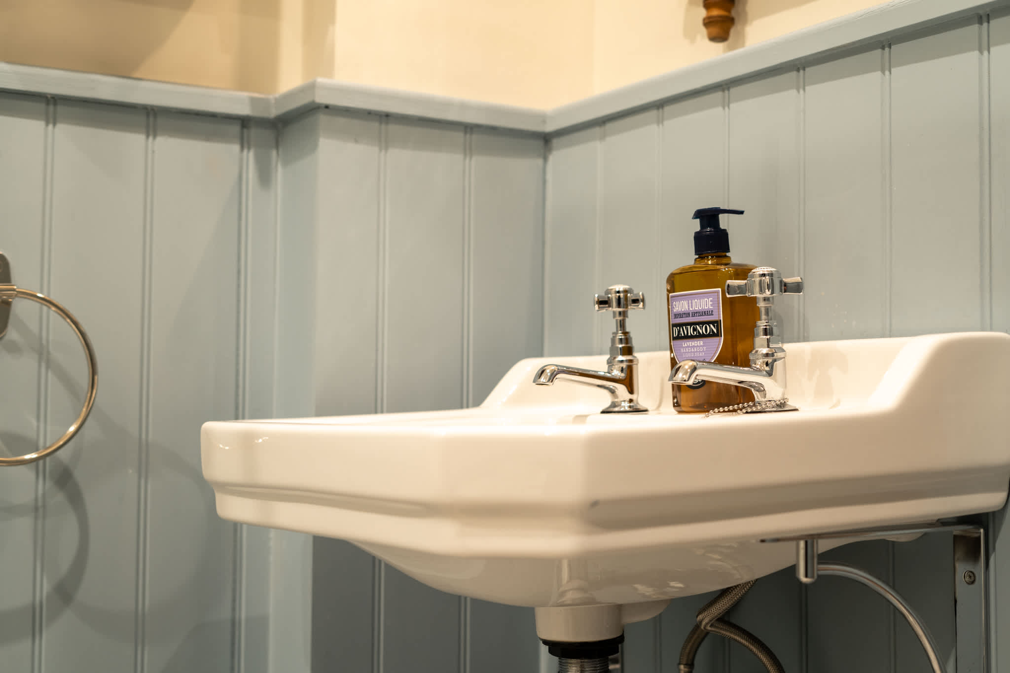 The Willows – Suite 6 Large Traditional King 1st Floor