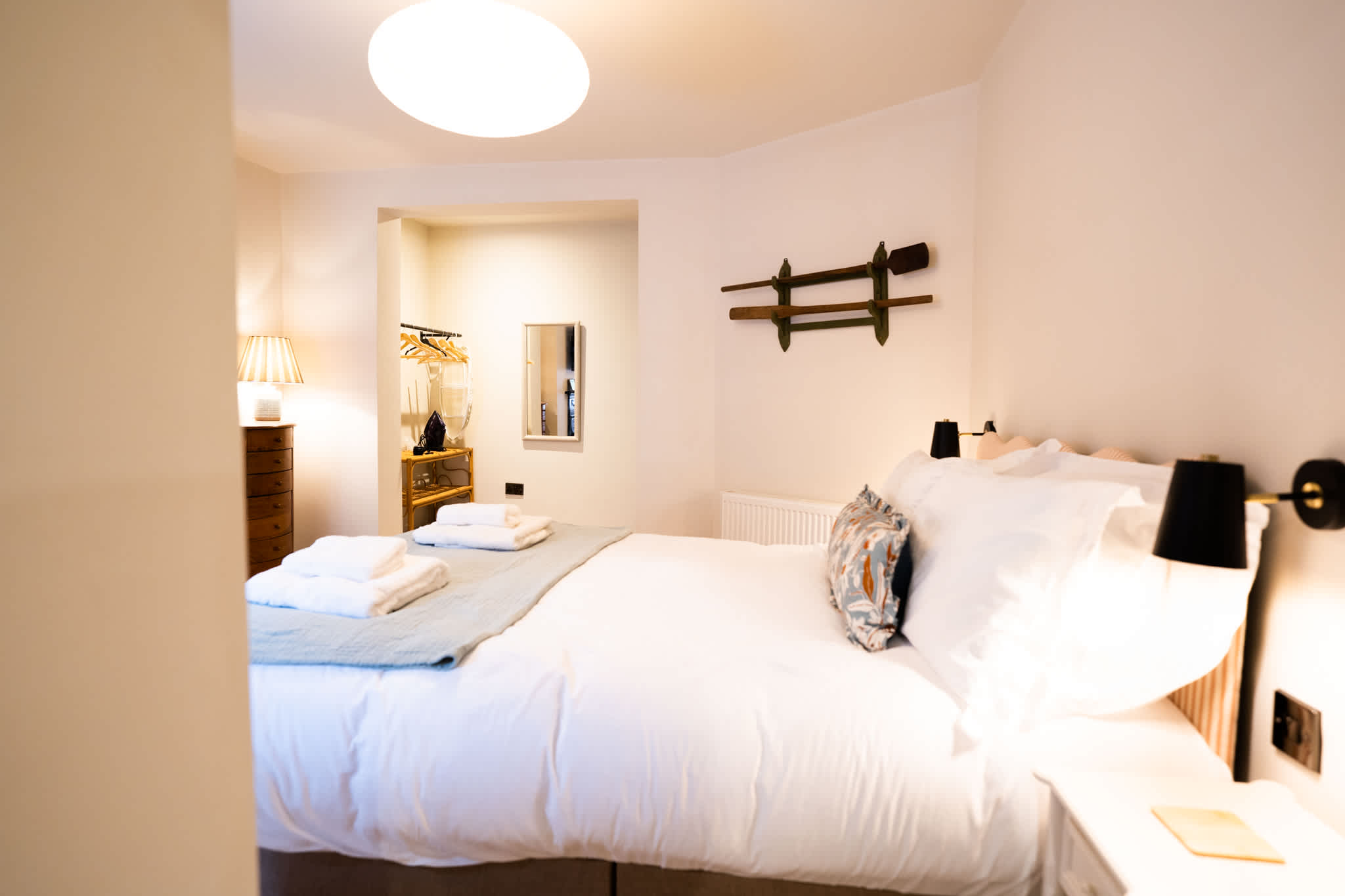 The Willows – Suite 6 Large Traditional King 1st Floor