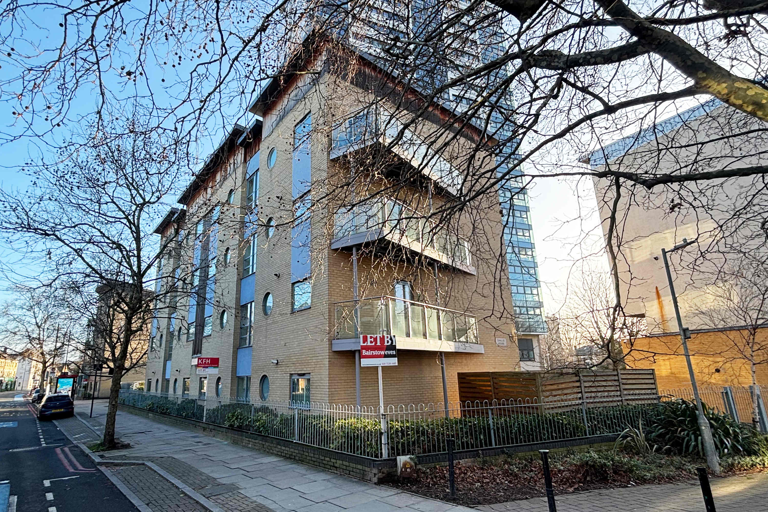 Battersea Apartment with Parking