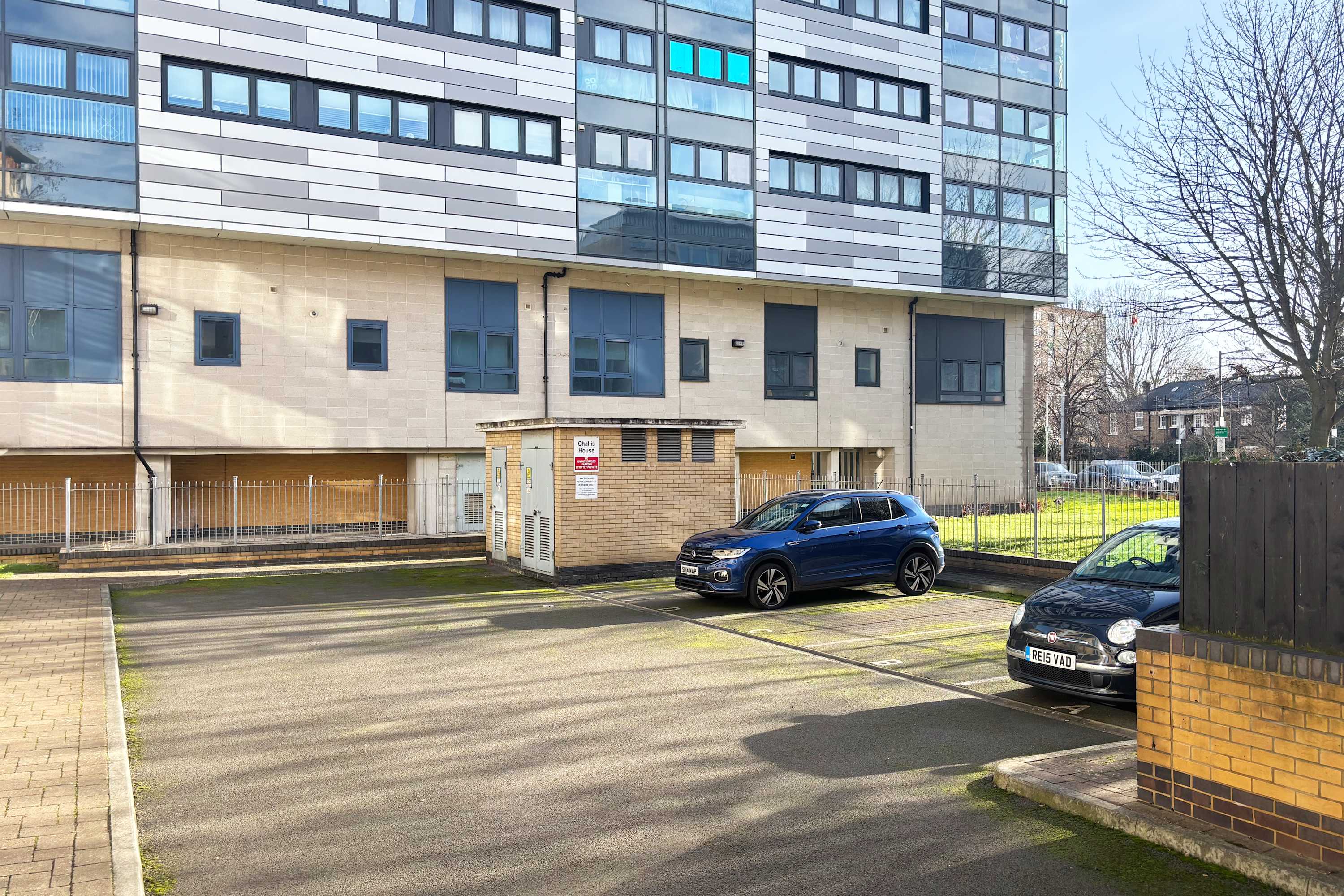 Battersea Apartment with Parking