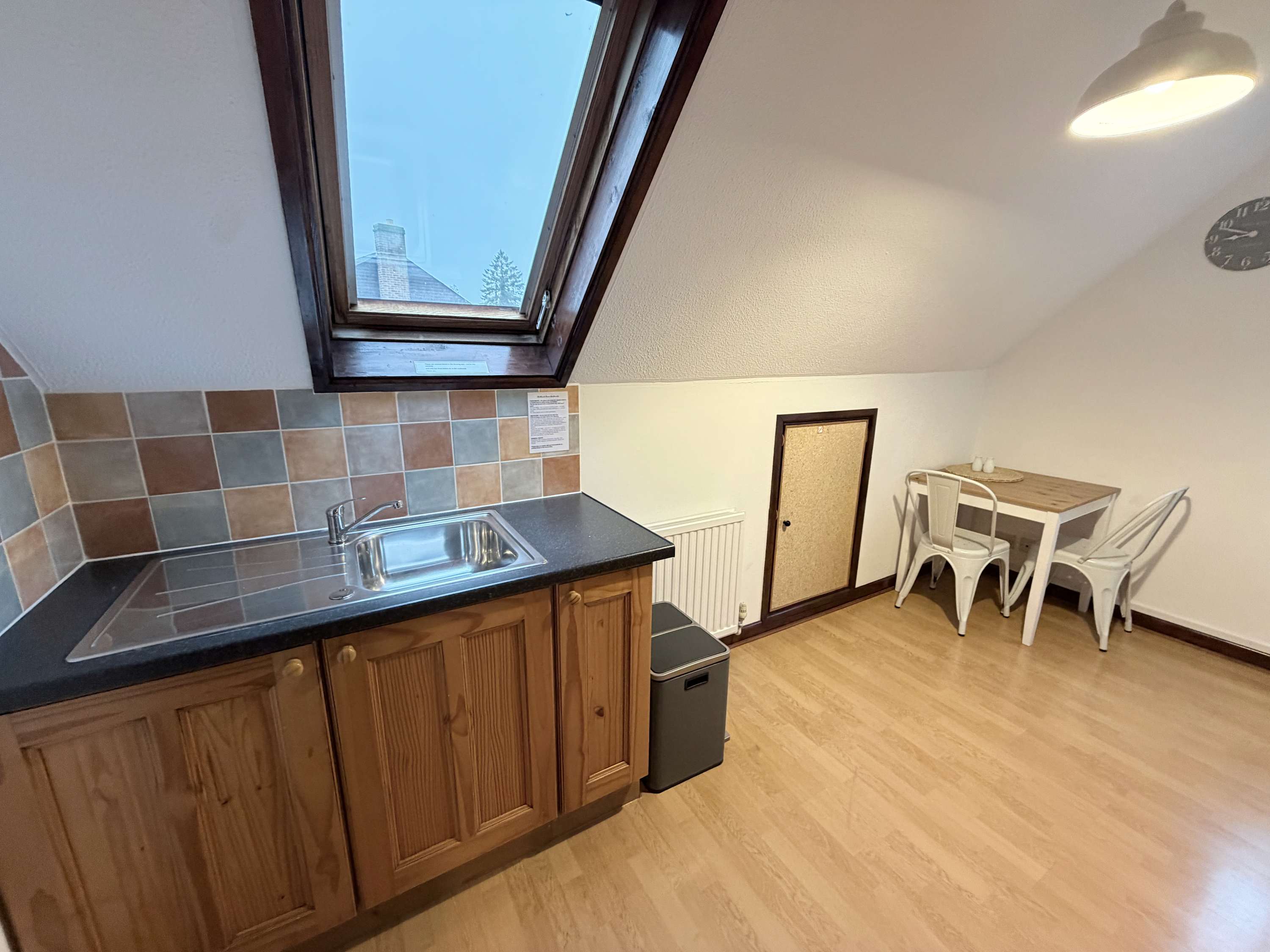 Millbrook House Apartments 7 - One bedroom first floor apartment next to Milton Park in High Street OX14 4EL - Property image 10 - VivreStays
