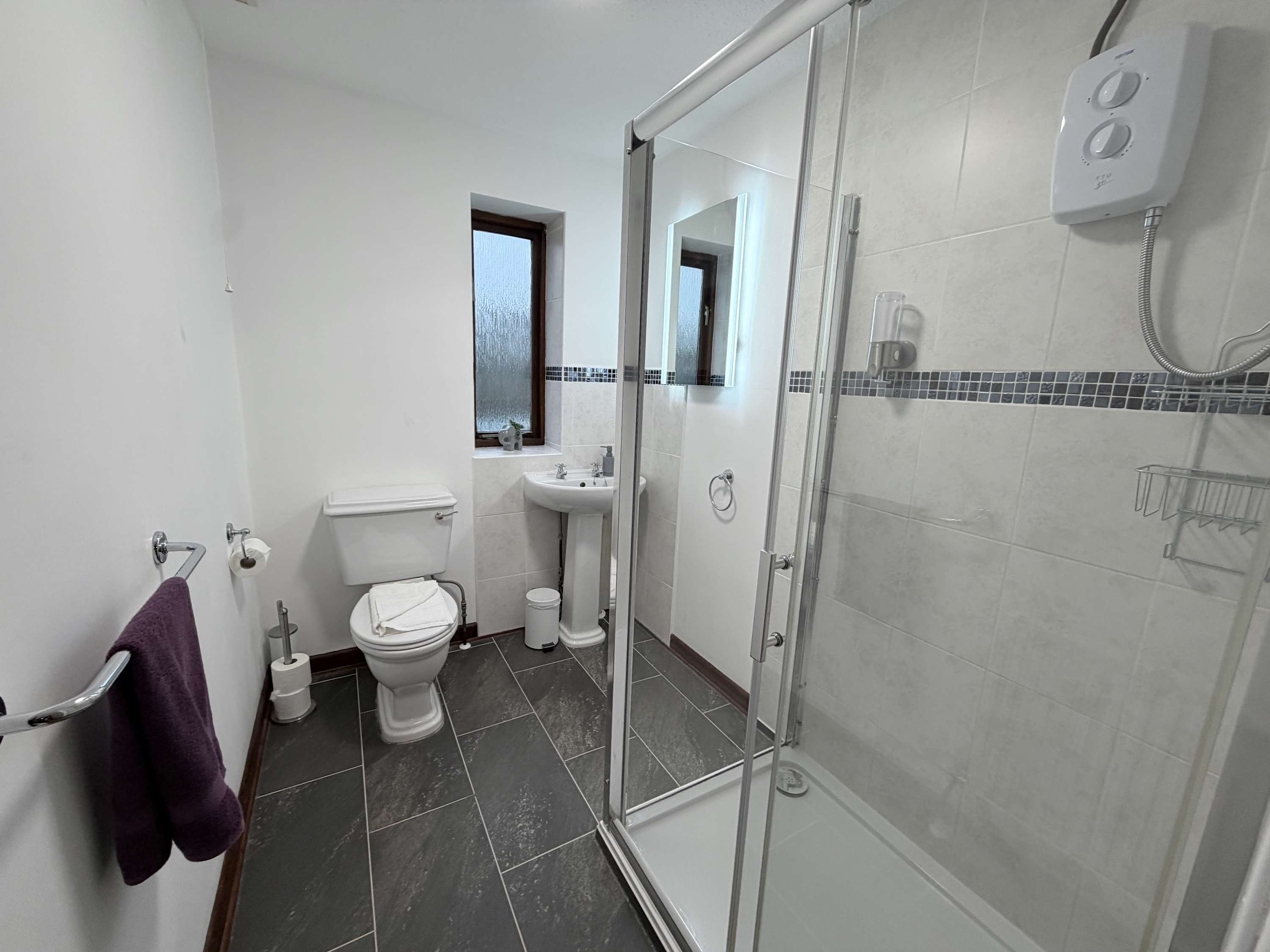Millbrook House Apartments 7 - One bedroom first floor apartment next to Milton Park in High Street OX14 4EL - Property image 3 - VivreStays
