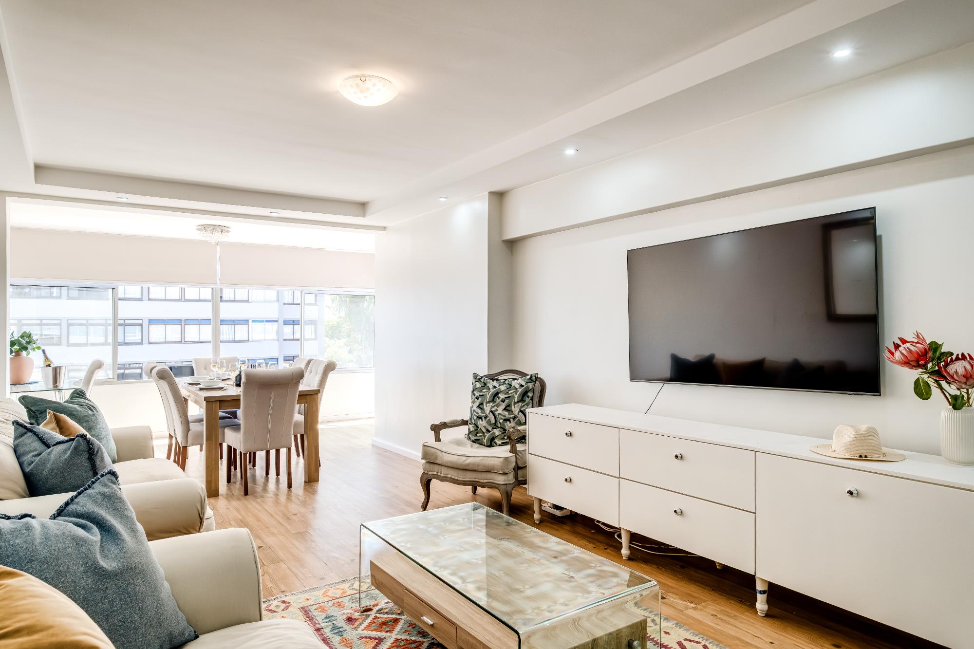 2bed Central Apartment in Cape Town Atlantic Point 4