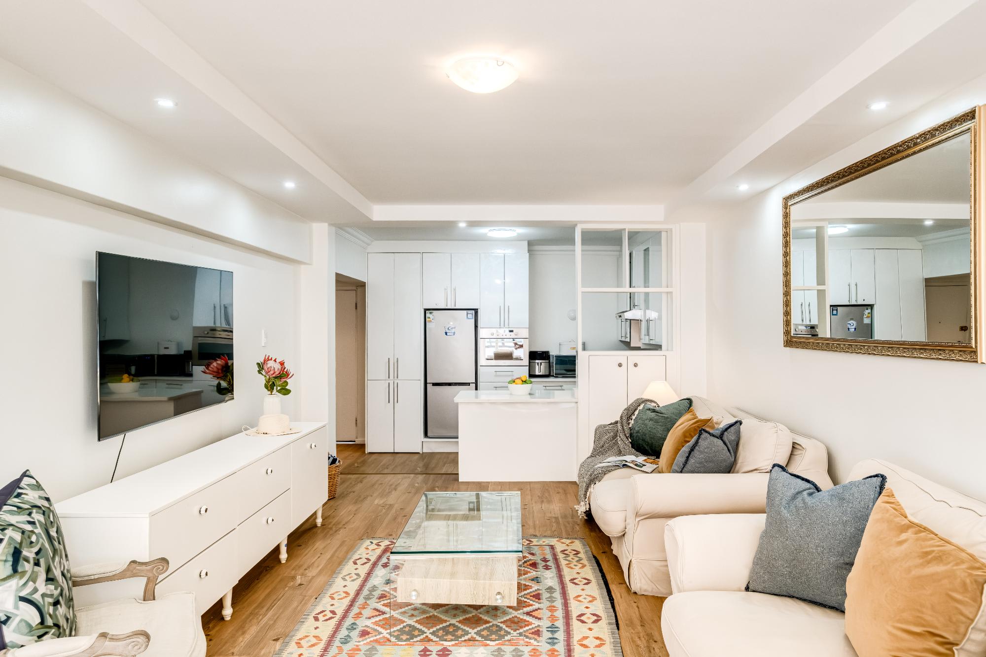 2bed Central Apartment in Cape Town Atlantic Point 8