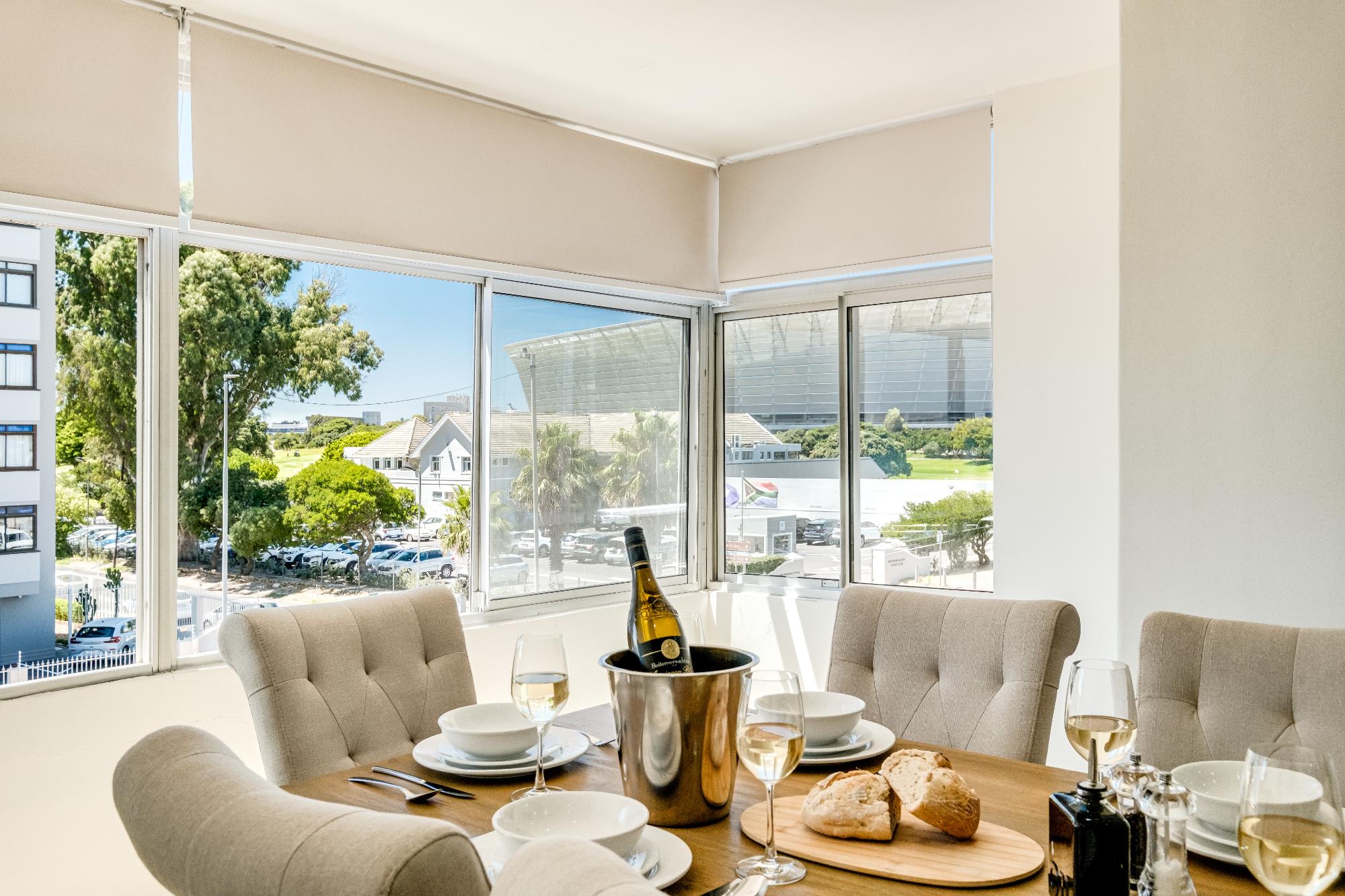 2bed Central Apartment in Cape Town Atlantic Point