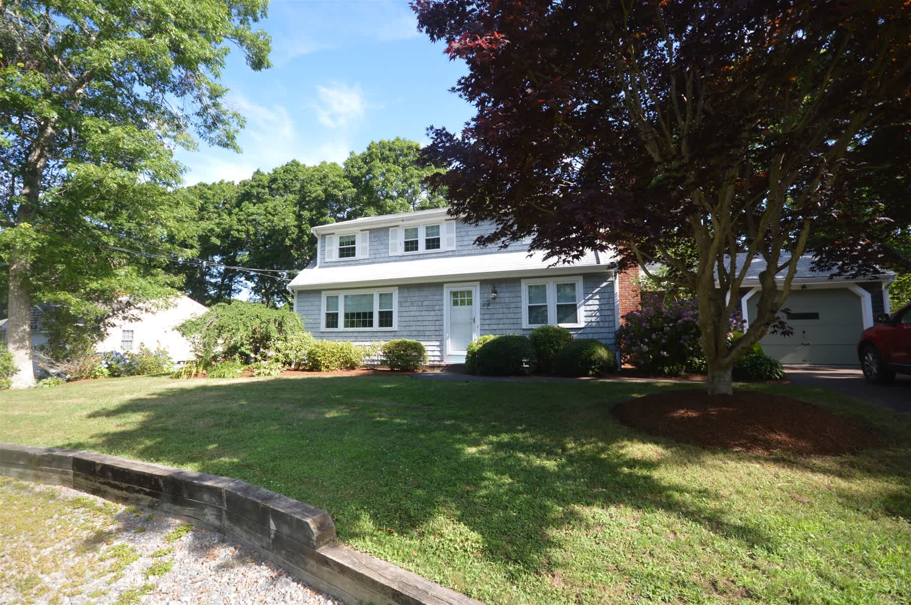 Beautiful Home w Association Pool 2