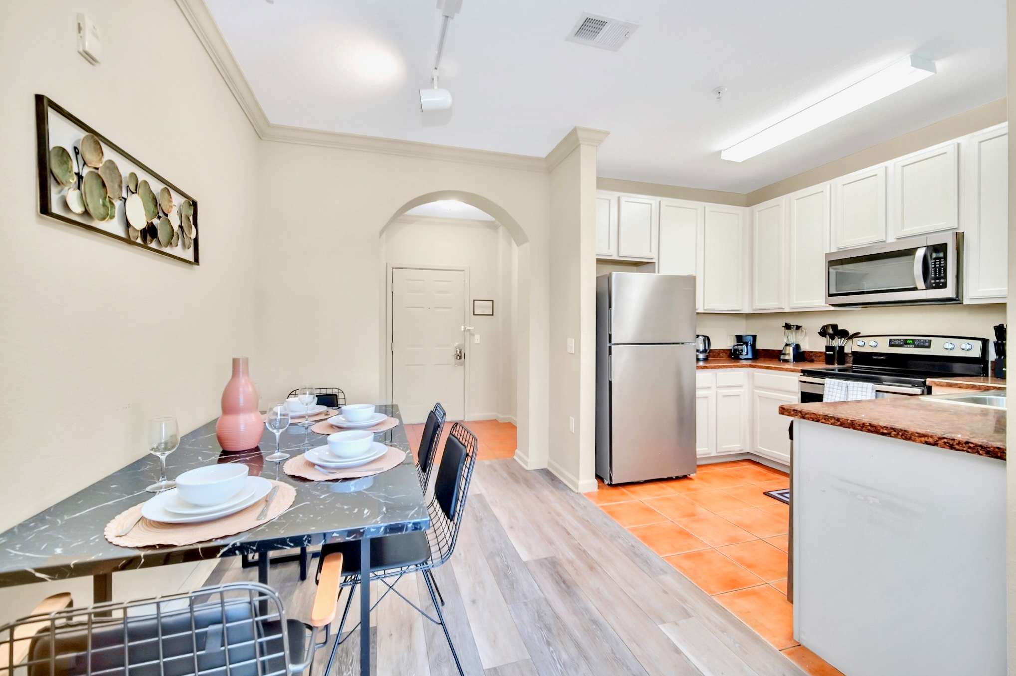 Family Friendly Condo with Pool Sauna | Photo 9