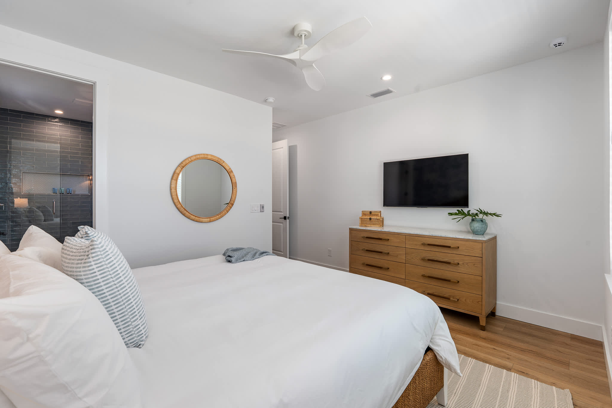 Seaclusion | Luxury | Heated Pool | Beach — photo 18