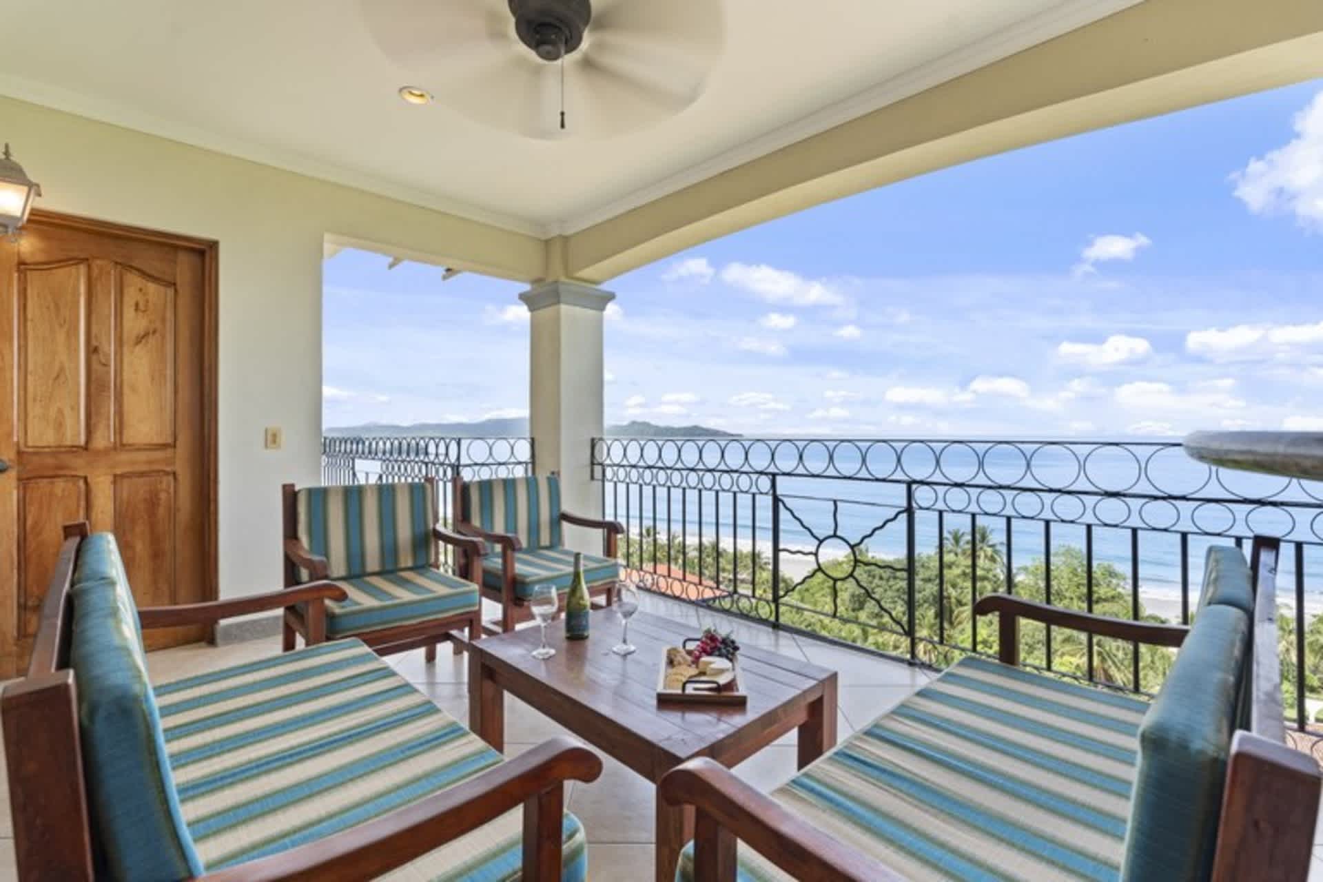 Stunning Condo with Panoramic Beach, Ocean, and Mountain Views in Playa Flamingo β Playa Flamingo, Provincia de Guanacaste β vacation rental