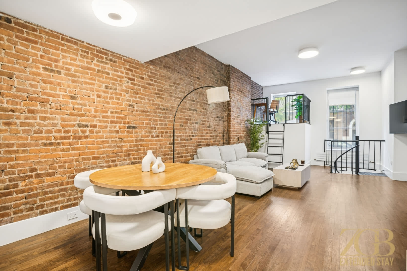 Luxury Prime UES 1BR Duplex Near Central Park - Photo 4