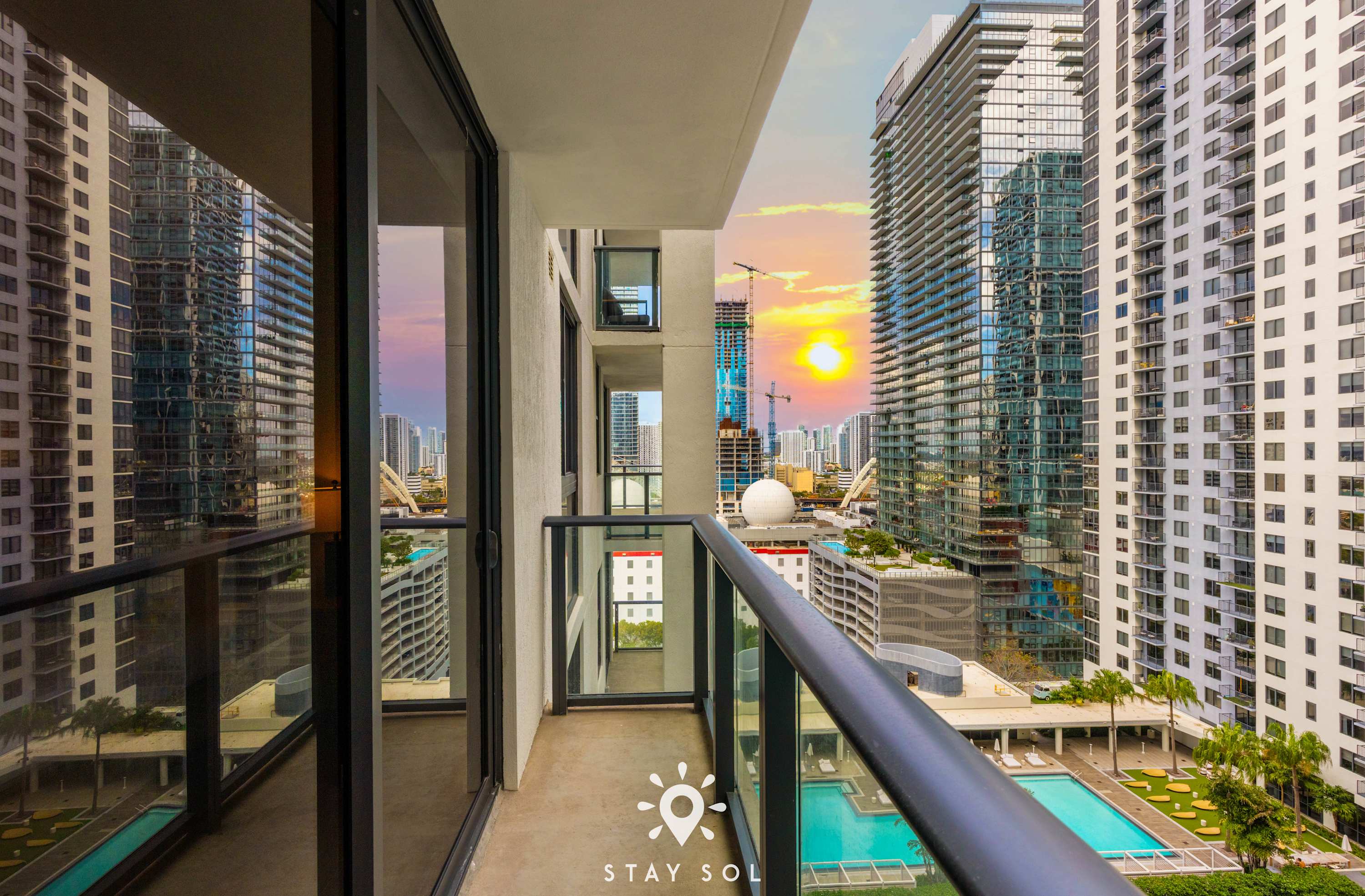Downtown Retreat Pools Spa & Lounges Miami — Miami, FL — vacation rental