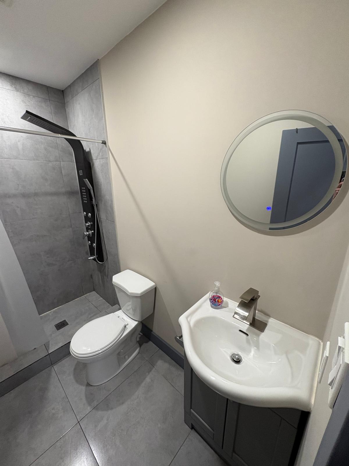 #38.3 St. Catharine's 1-bedroom Hotel-Apartment