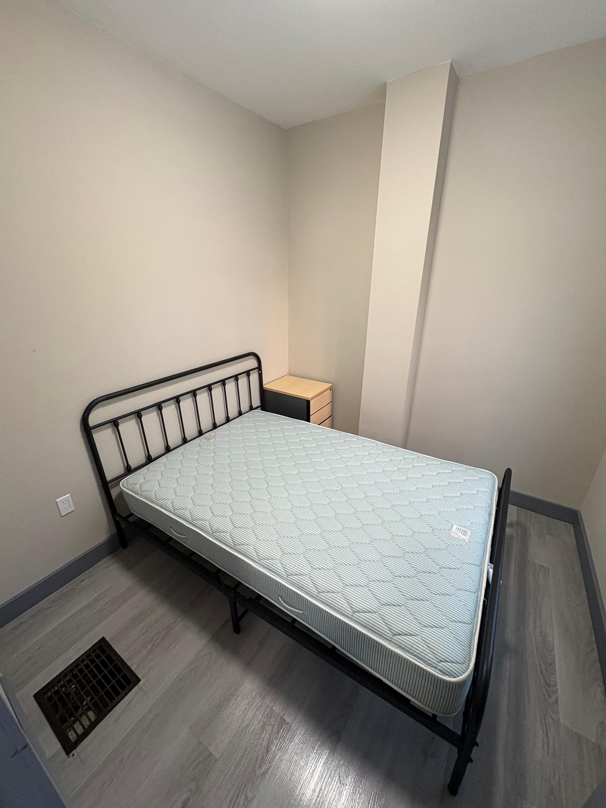 #38.3 St. Catharine's 1-bedroom Hotel-Apartment