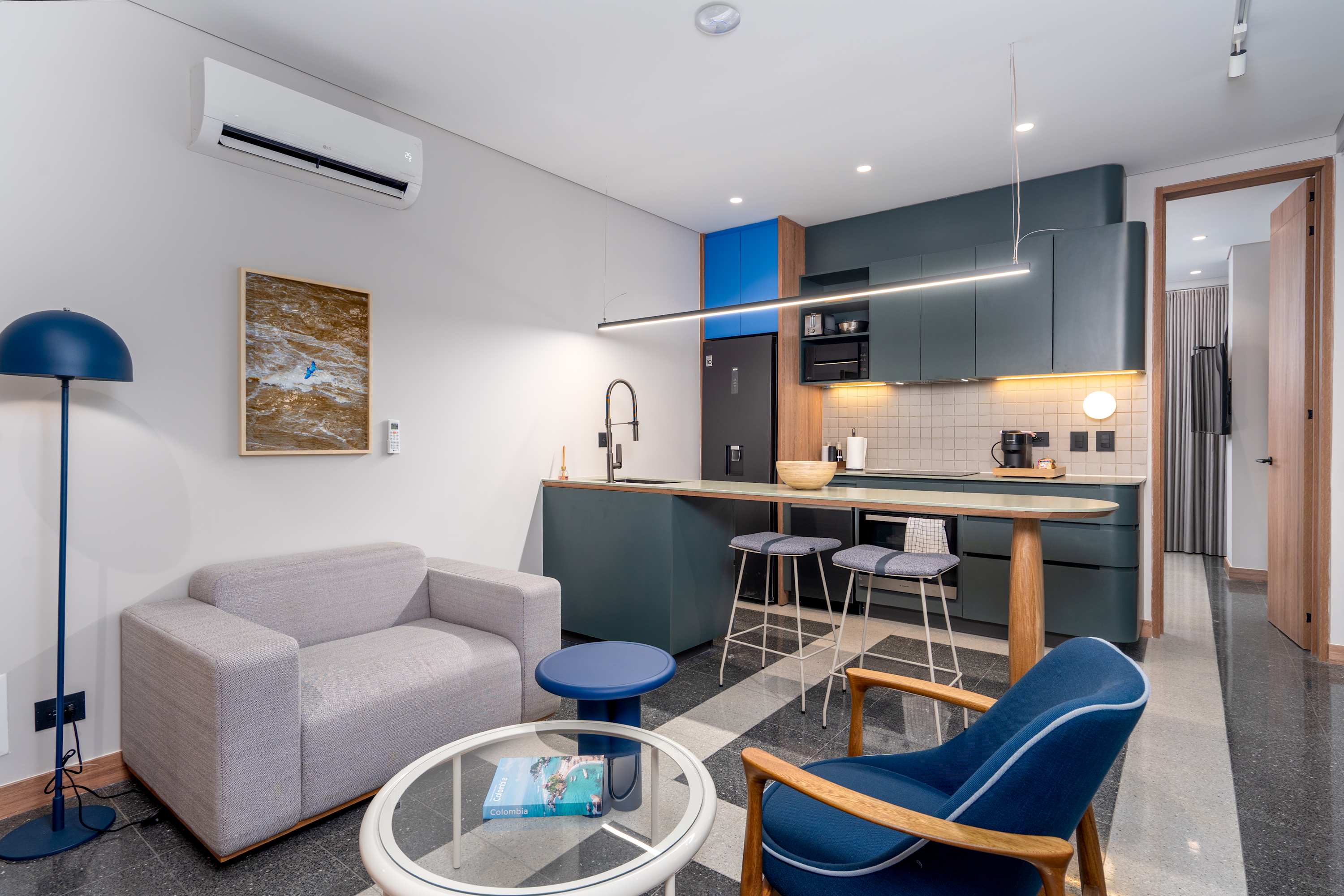 Deluxe Nomad Pad In Granada | Walk Anywhere | 302 in Calle 21 Norte 9 Norte22, 760046 Cali