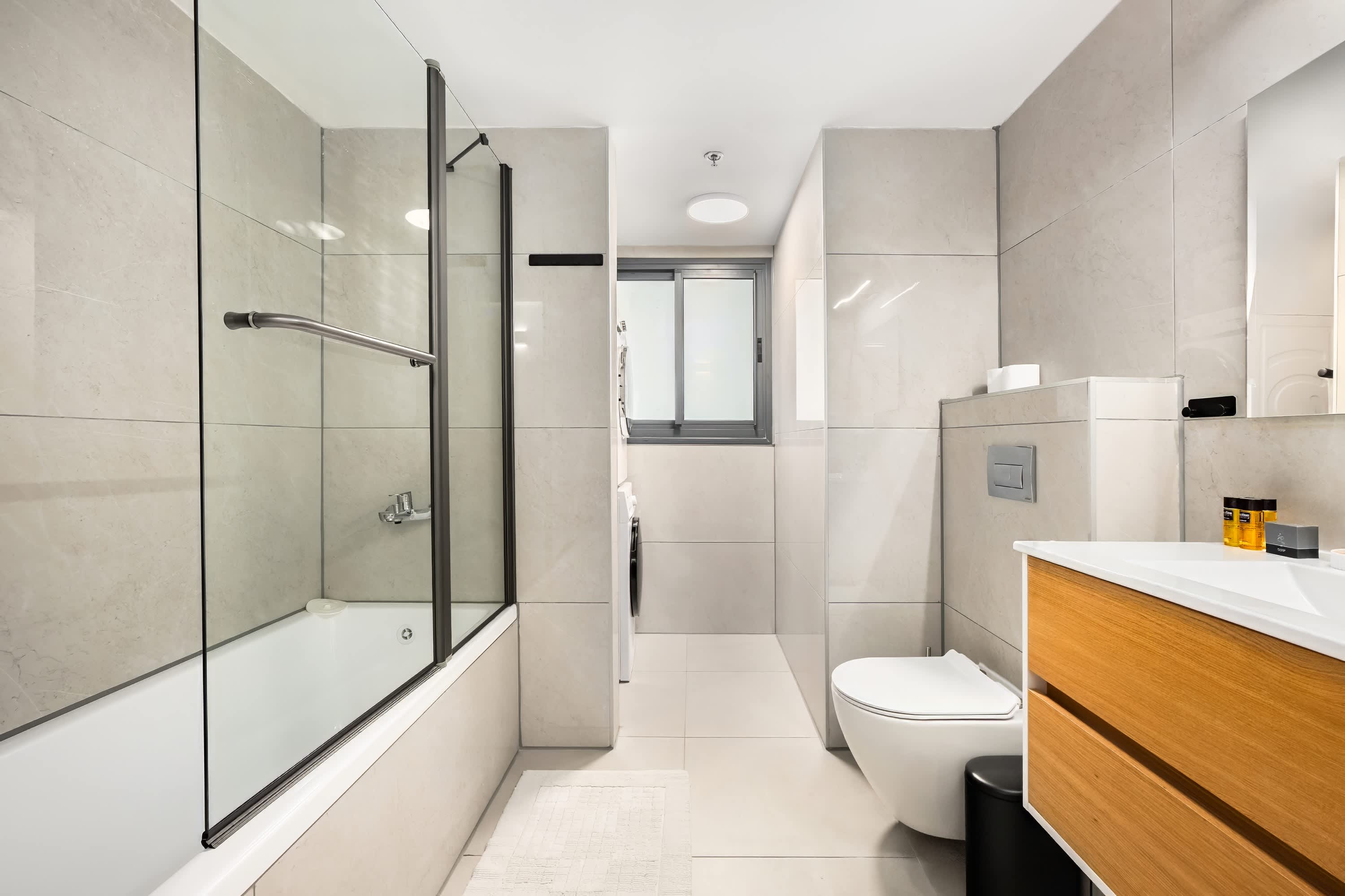 Luxury 4BR | Panoramic Sea-View Balcony | Mamad
