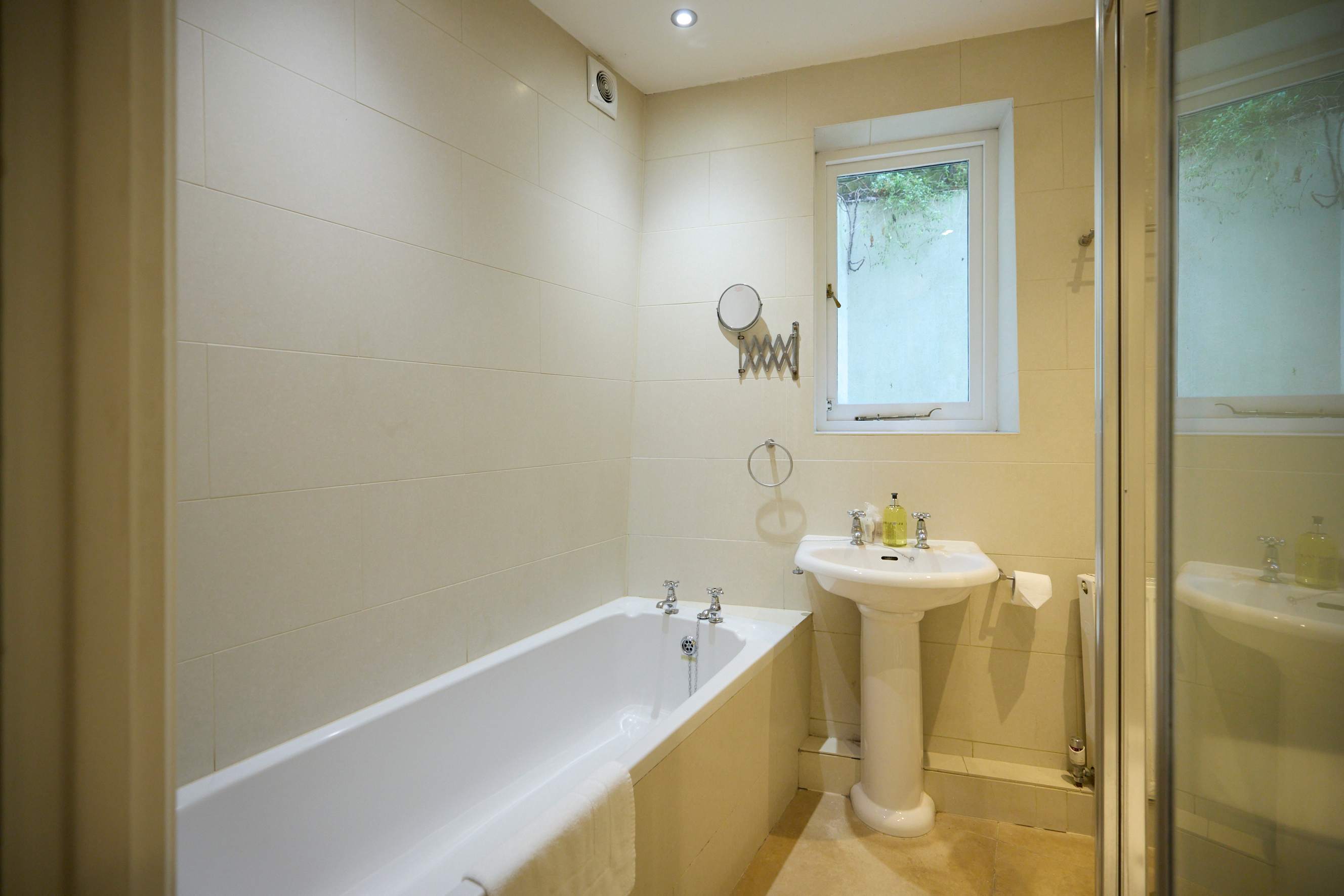 The Albion Lower Apartment in Albion Street 28 W2 2AX - Property image 22 - VivreStays