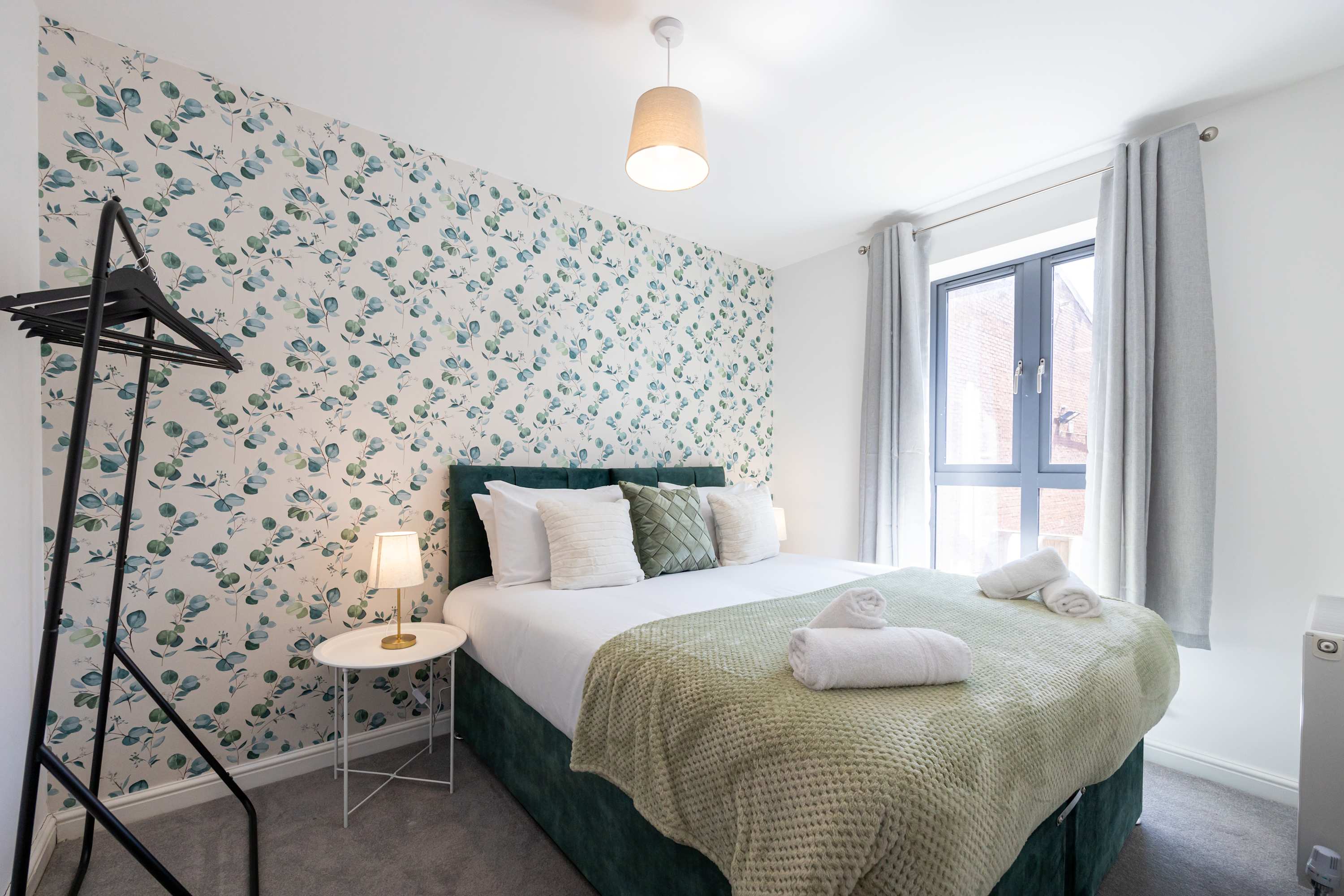 5Bedroom Townhouse 15mins to City w Free Parking - Picture 15