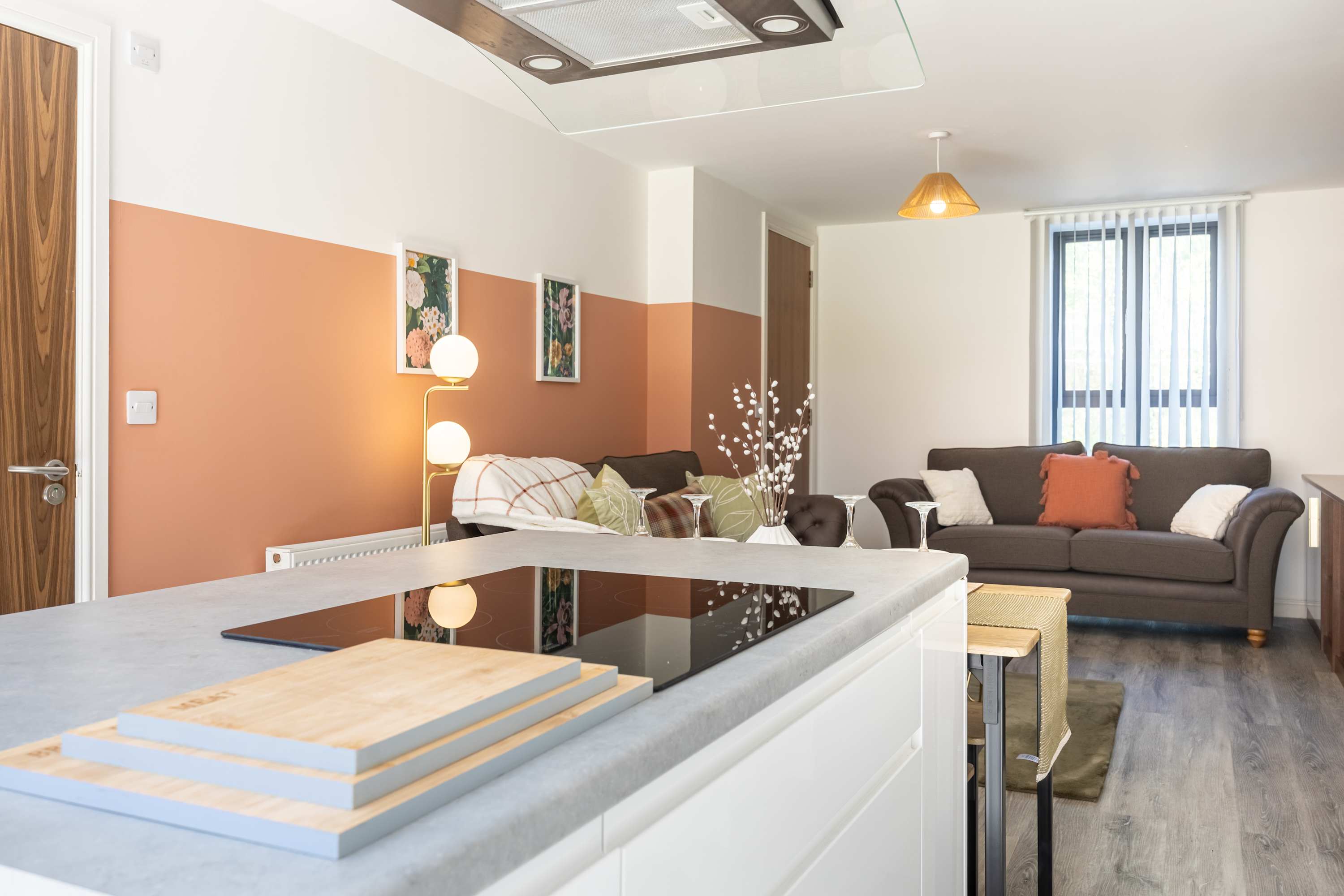 5Bedroom Townhouse 15mins to City w Free Parking - Picture 24