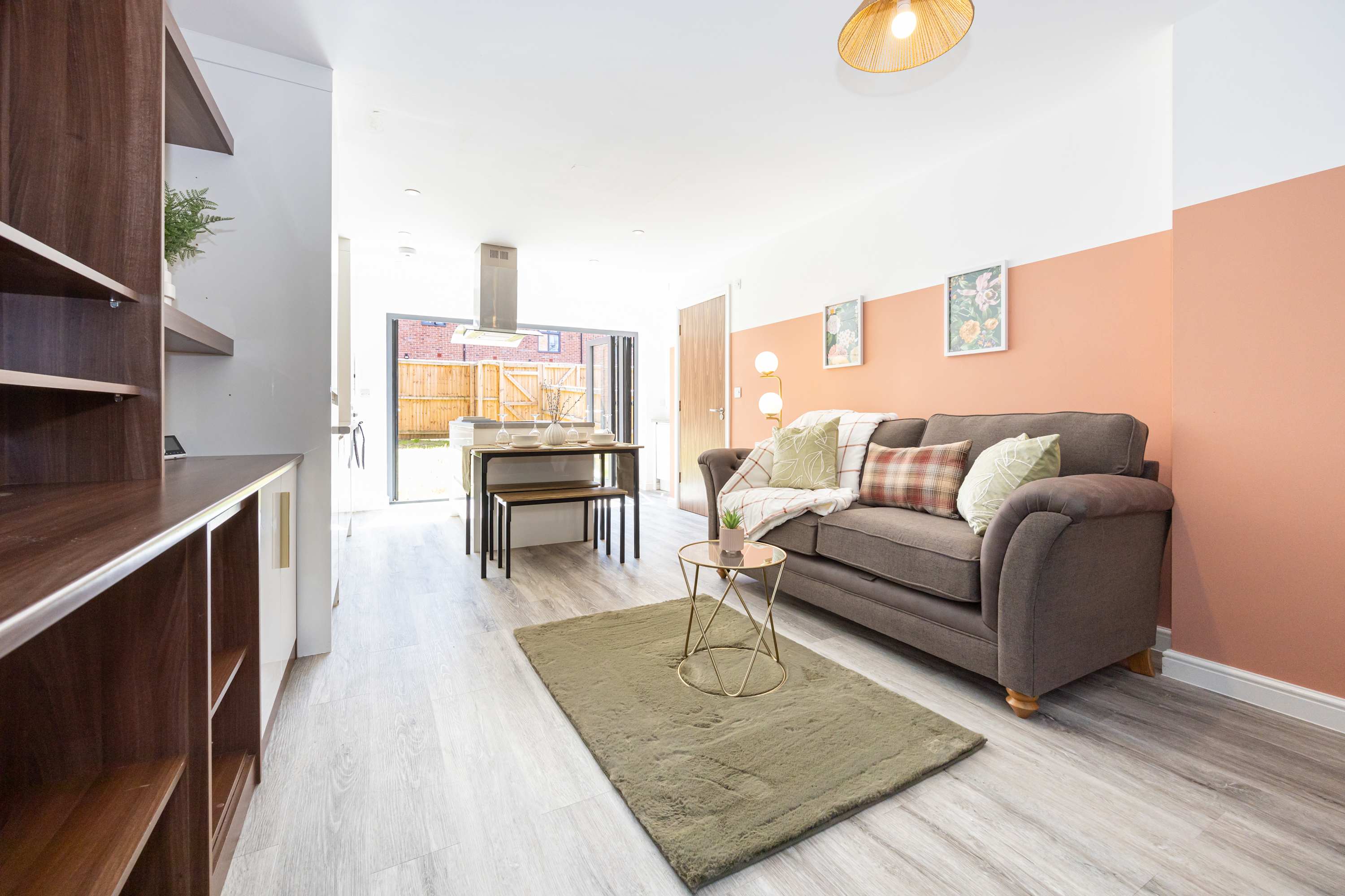 5Bedroom Townhouse 15mins to City w Free Parking - Picture 22