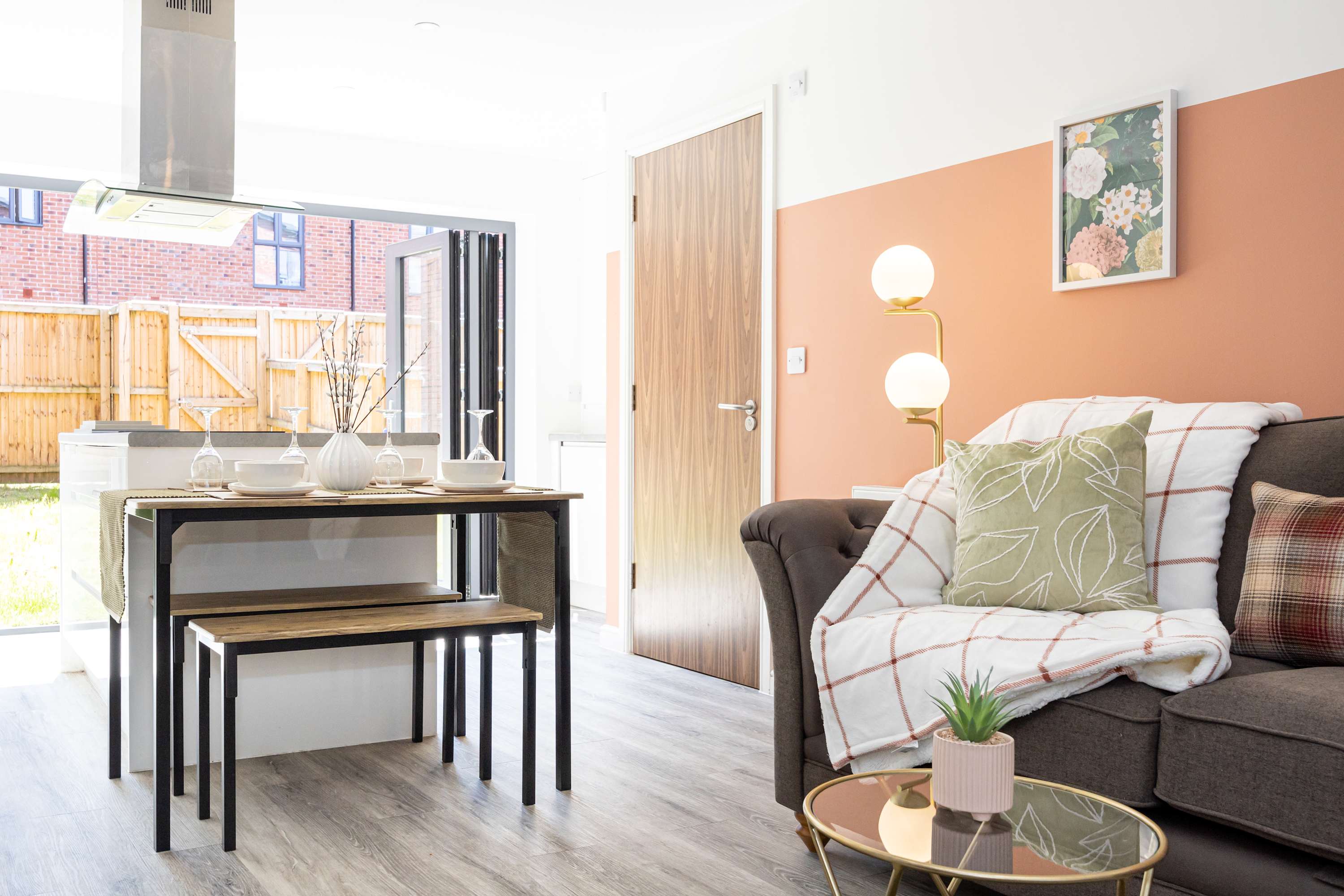 5Bedroom Townhouse 15mins to City w Free Parking - Picture 27