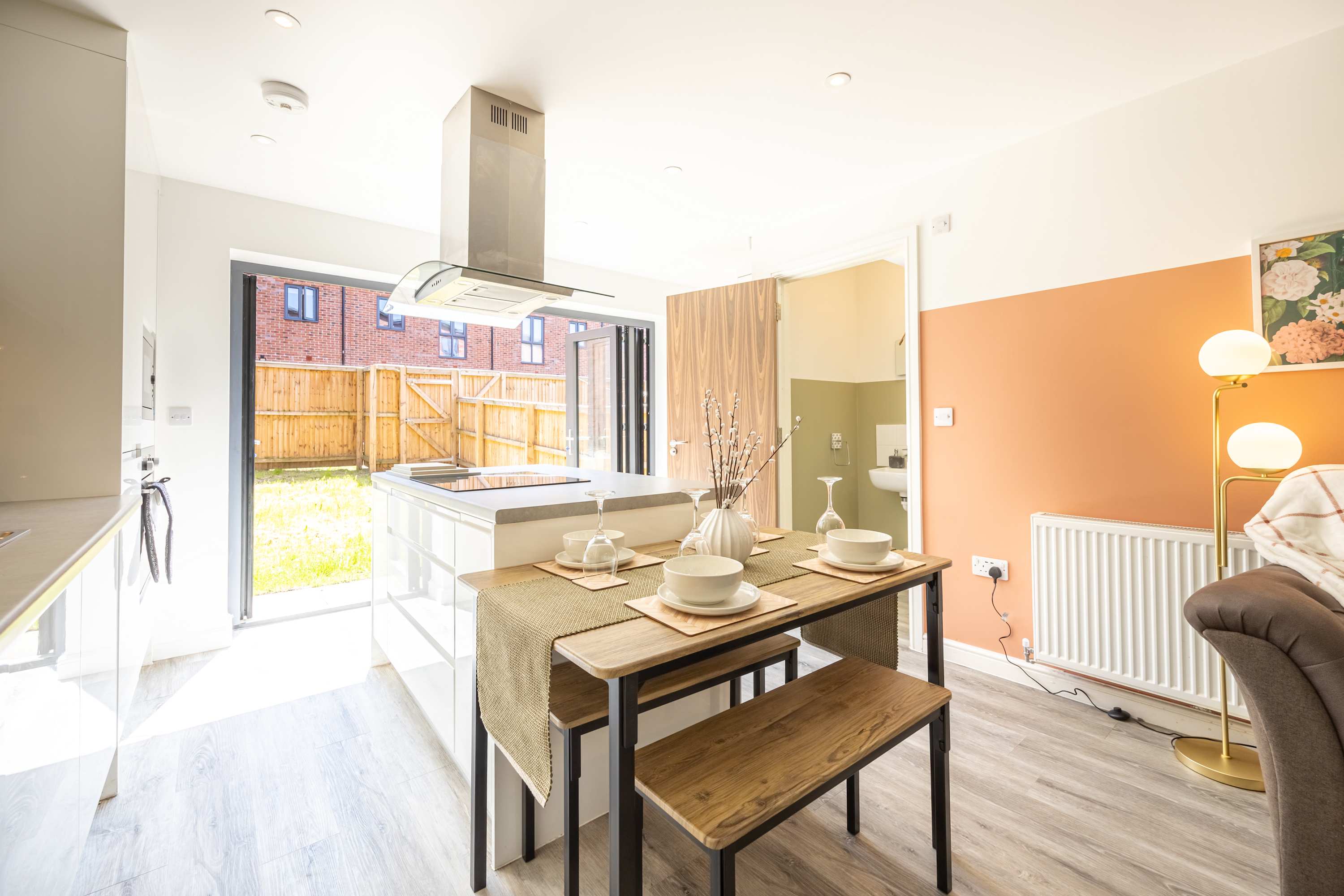 5Bedroom Townhouse 15mins to City w Free Parking - Picture 39