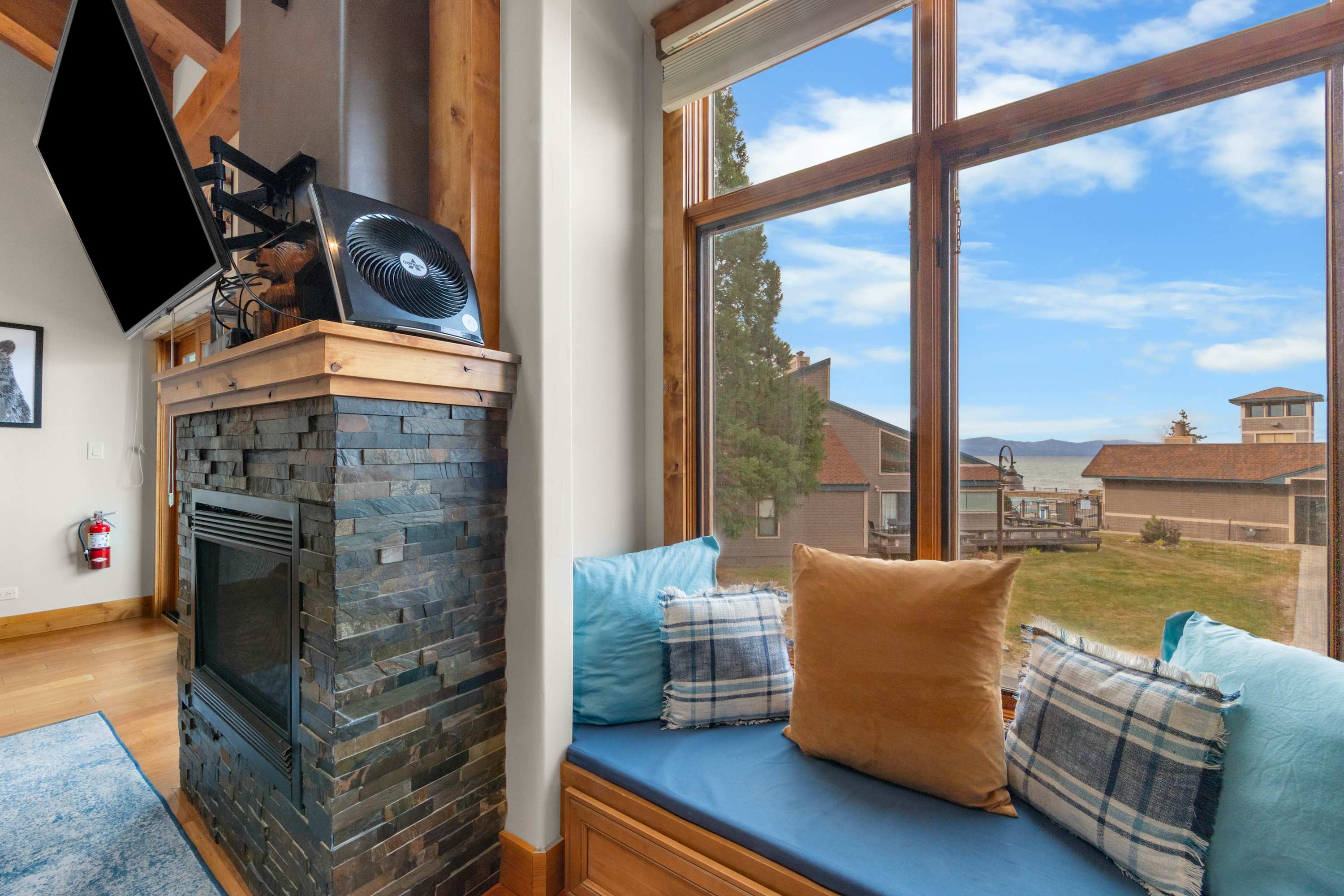 Aspen Edge, Lakefront and Loft 7