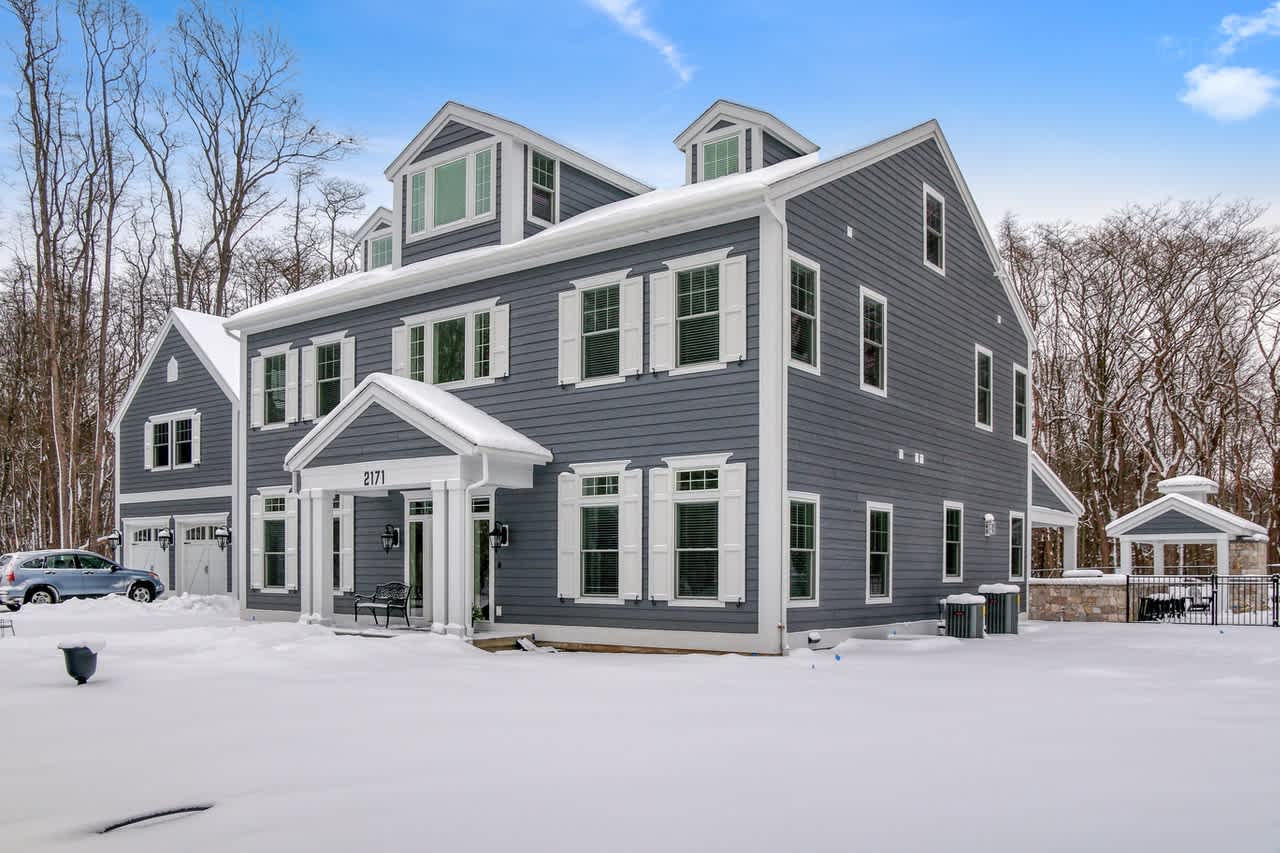 Pier Cove Estate Pool Pickleball Hot Tub Firepit