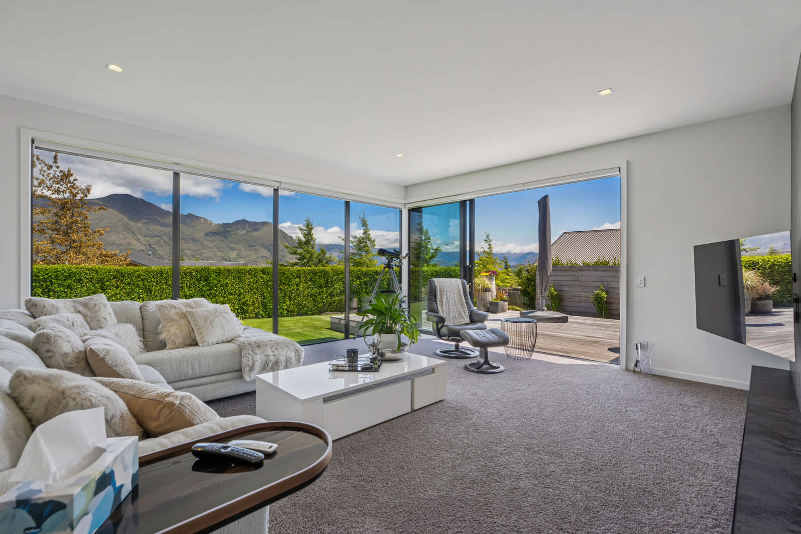 Diamond on the Peninsula