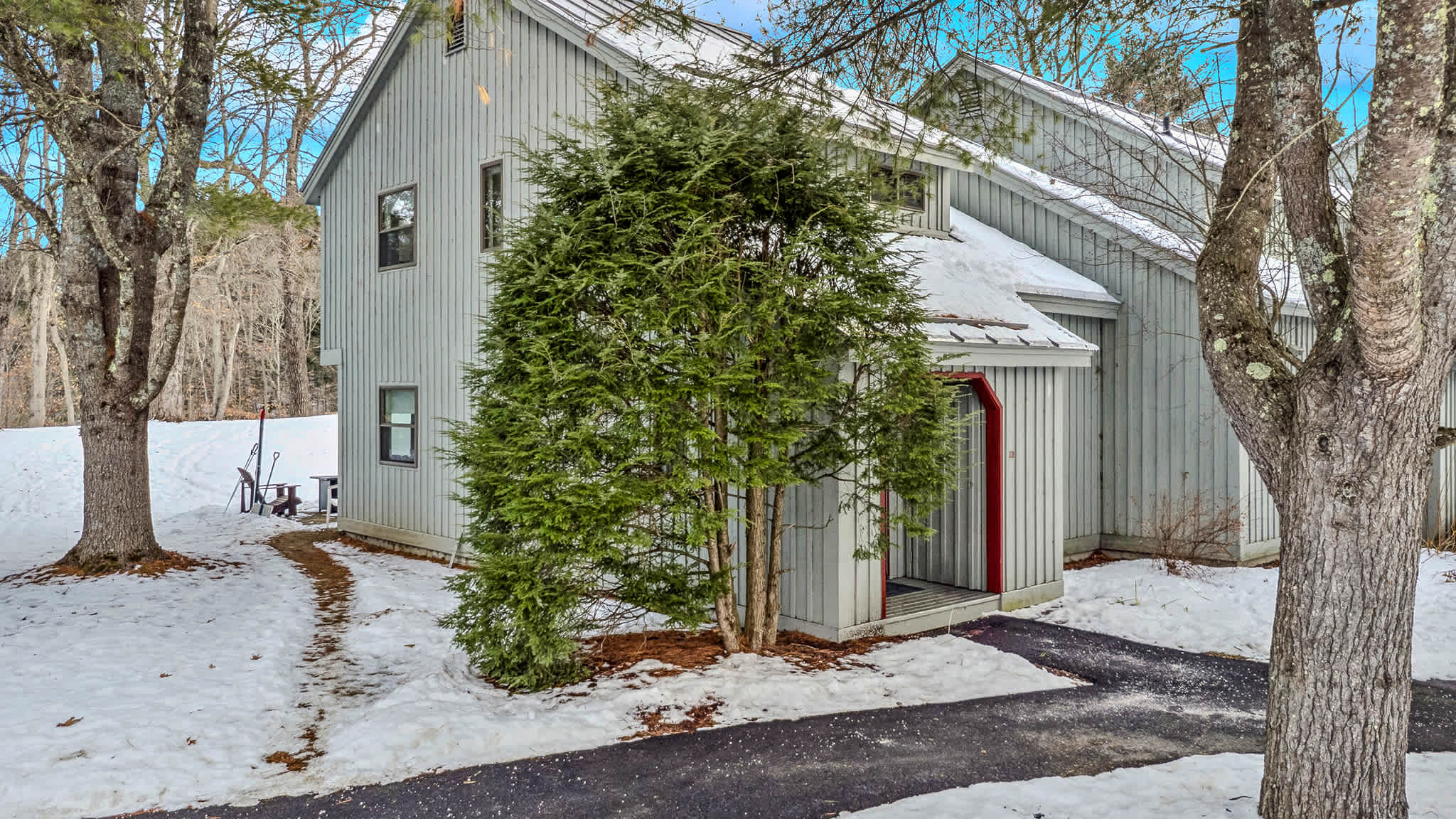 End-Unit + Golf Course Views | Windsor Village #3E