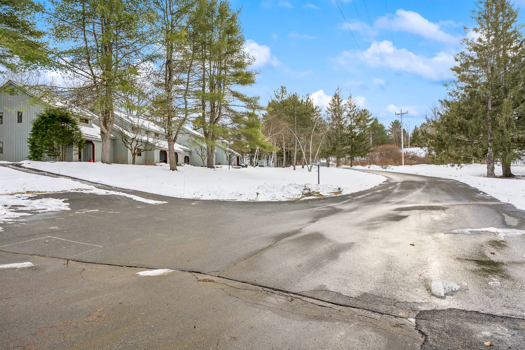End-Unit + Golf Course Views | Windsor Village #3E