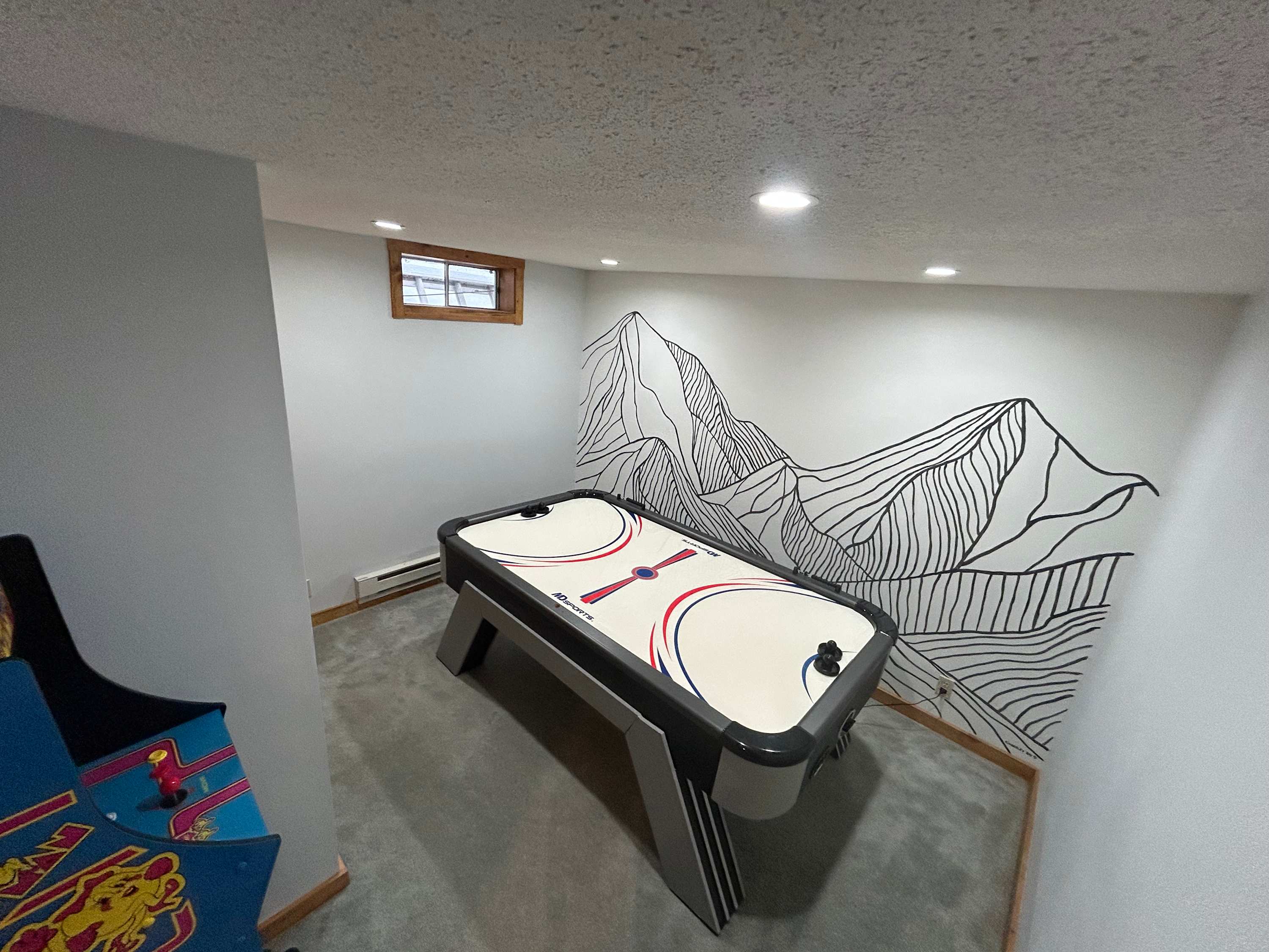 Stylish Chimney Hill Home Close to Mt Snow | Photo 3