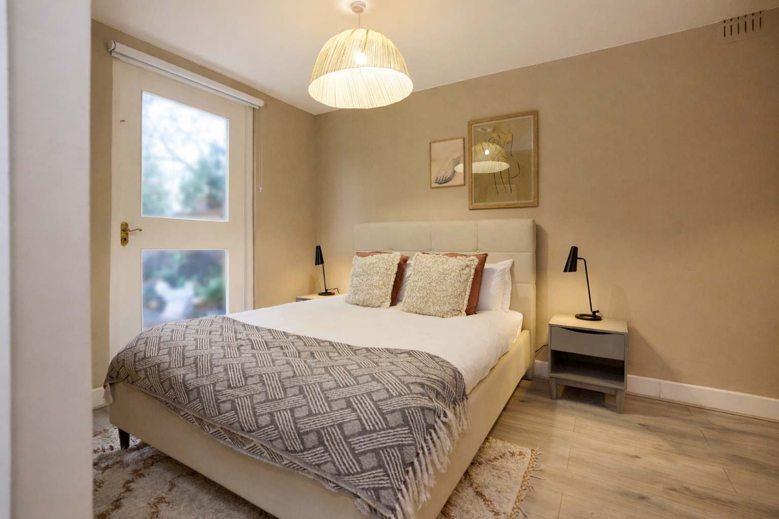 West of Brick & Bloom in 16, Ravenswood Court, Kingston Upon Thames KT2 7JL - Property image 14 - VivreStays